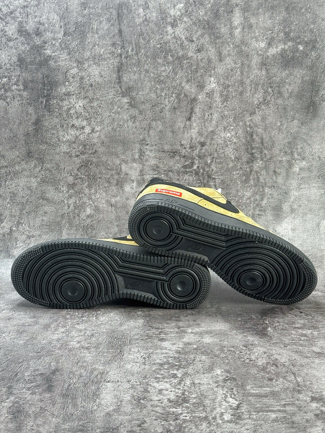 Nike Air Force 1 Low 07 x Superme 棕黑小勾 DV5477-201