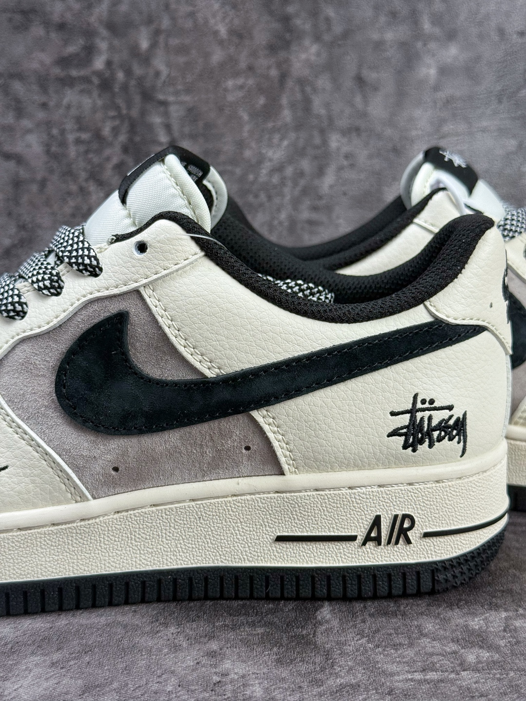 210 Nike Air Force 1 Low 07 x Stussy 白灰黑小勾满天星 XD9314-617-Chinese UA Cheap High Quatity Brand Clothes Bags handbags Sneakers wholesale wholesaler seller from China Factory suppliers Fashion Clothing Shoes best Quality Beautiful Price 210 Nike Air Force 1 Low 07 x Stussy 白灰黑小勾满天星 XD9314-617