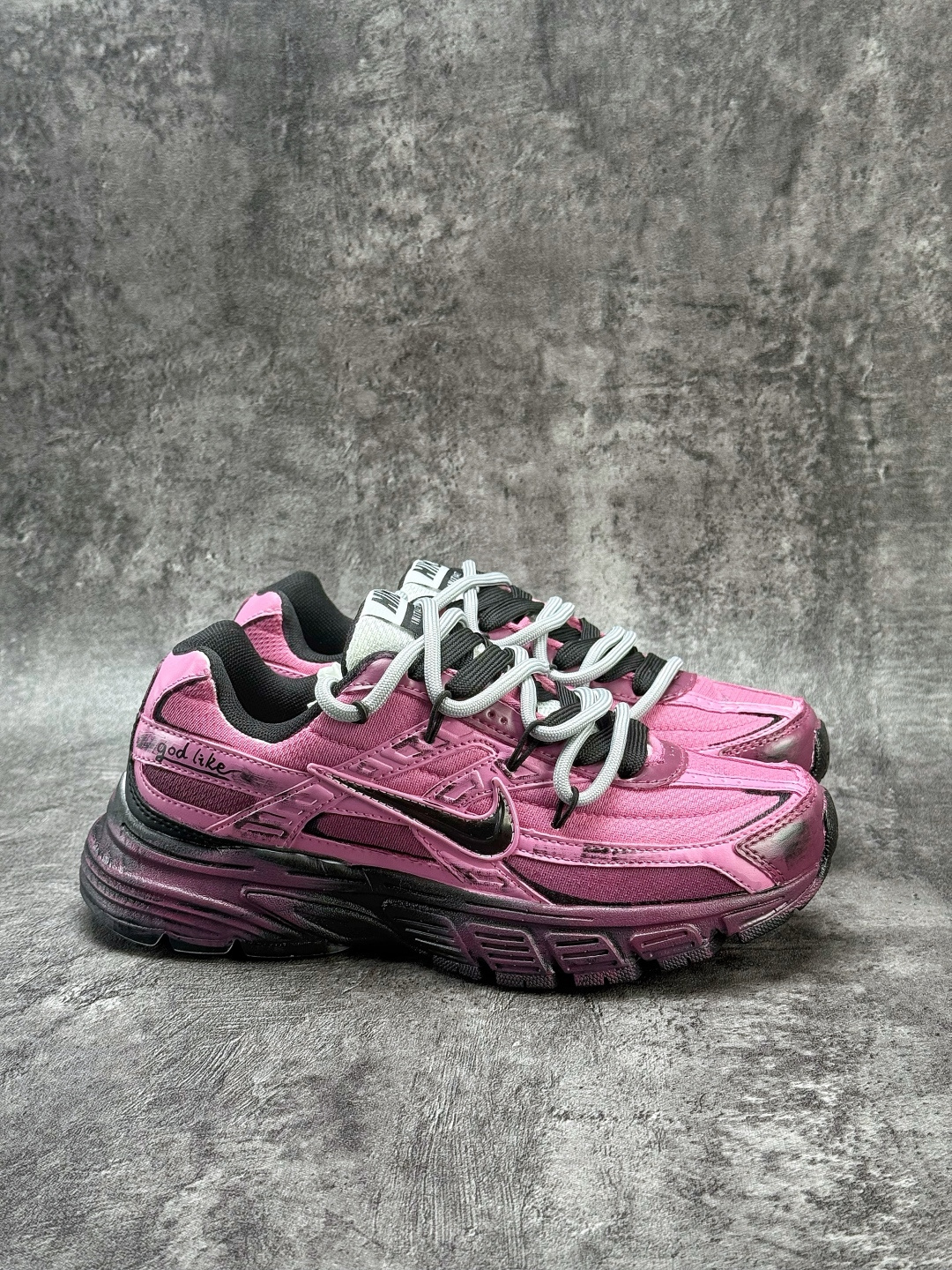 Nike INITIATOR RNR 复古做旧 解构绑带 舒适百搭防滑耐磨 低帮跑步鞋 394055-100 Nike INITIATOR RNR 复古做旧 解构绑带 舒适百搭防滑耐磨 低帮跑步鞋 394055-100