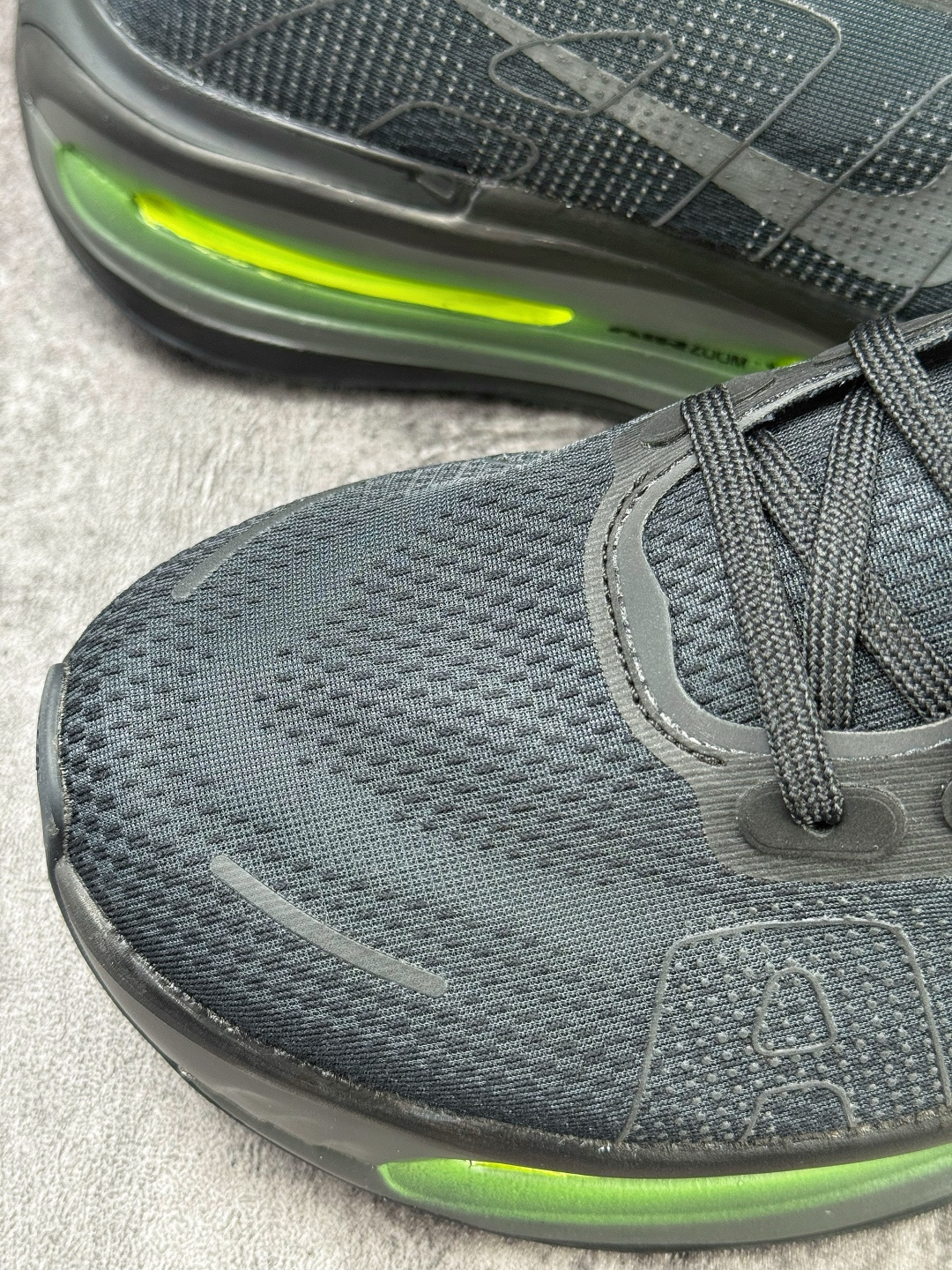 NIKE ZOOM PREMIUM 运动休闲跑鞋 耐克双层厚底 HQ2050-001 NIKE ZOOM PREMIUM 运动休闲跑鞋 耐克双层厚底 HQ2050-001