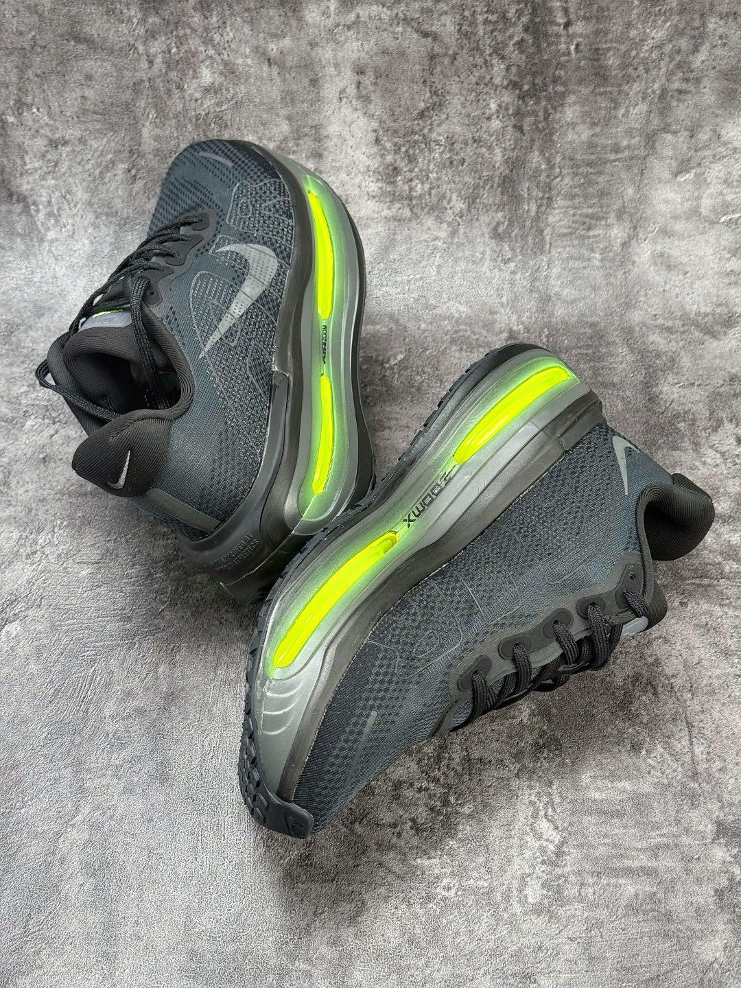 NIKE ZOOM PREMIUM 运动休闲跑鞋 耐克双层厚底 HQ2050-001 NIKE ZOOM PREMIUM 运动休闲跑鞋 耐克双层厚底 HQ2050-001