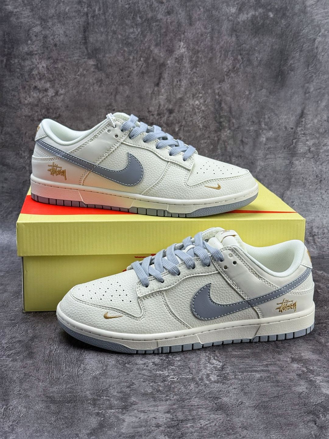 230 Nike SB Dunk Low x Stussy 白灰小勾满天星 JP1628-040