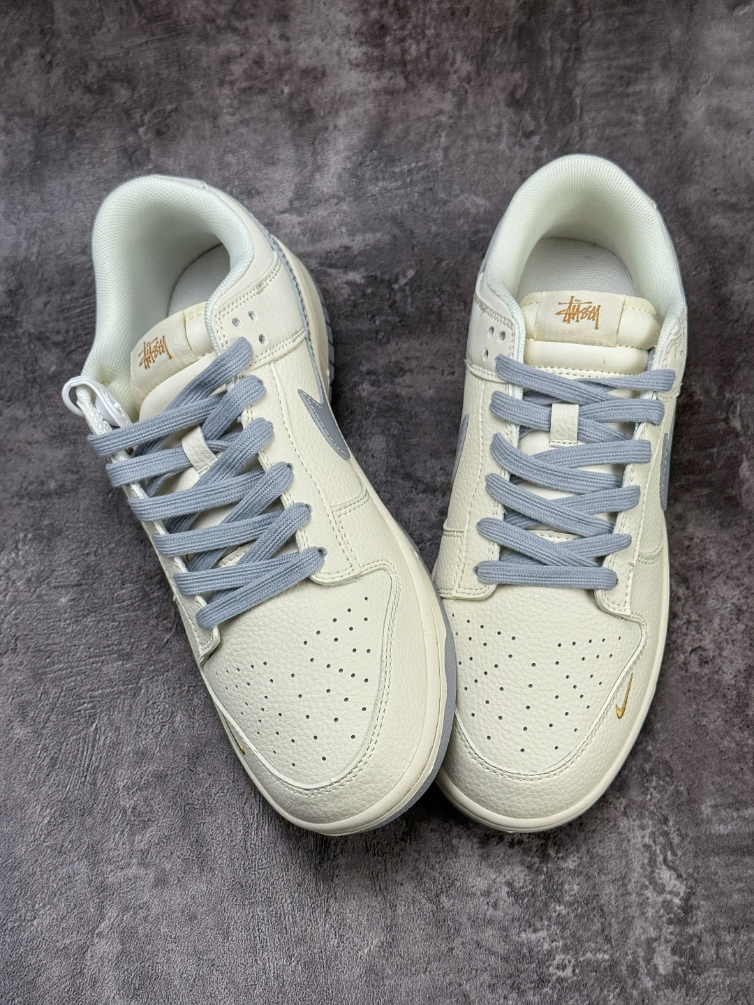 230 Nike SB Dunk Low x Stussy 白灰小勾满天星 JP1628-040