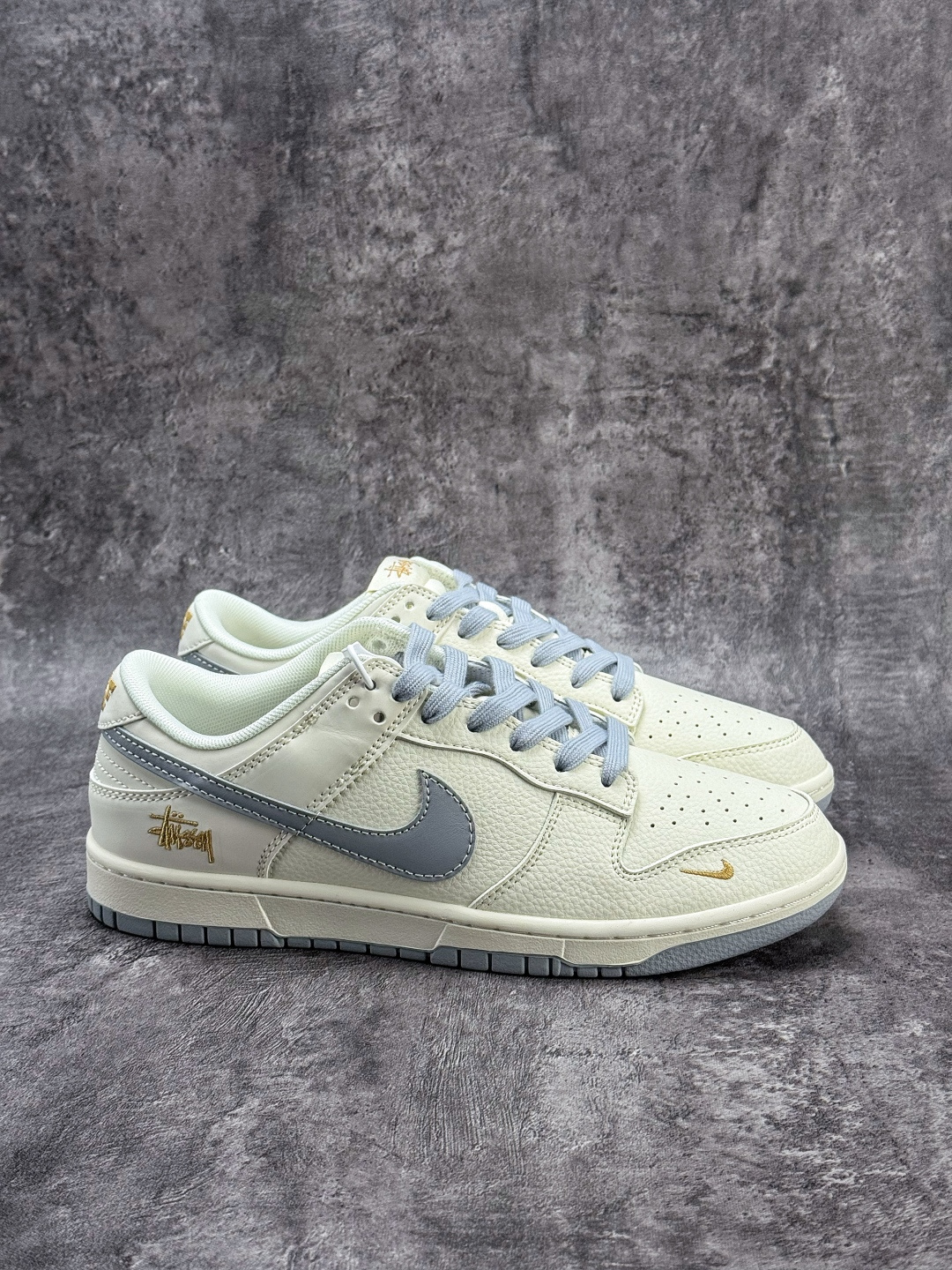 230 Nike SB Dunk Low x Stussy 白灰小勾满天星 JP1628-040