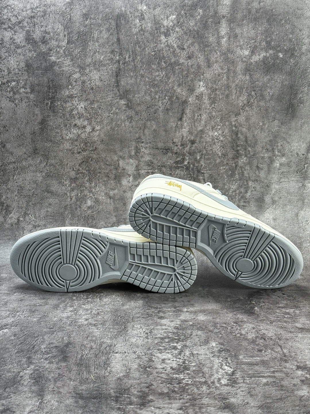230 Nike SB Dunk Low x Stussy 白灰小勾满天星 JP1628-040