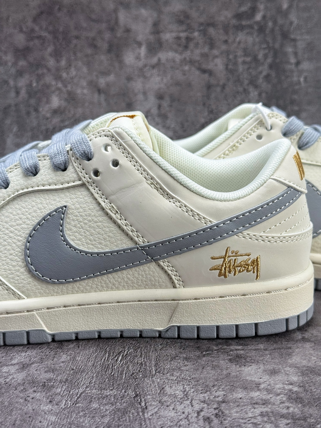 230 Nike SB Dunk Low x Stussy 白灰小勾满天星 JP1628-040