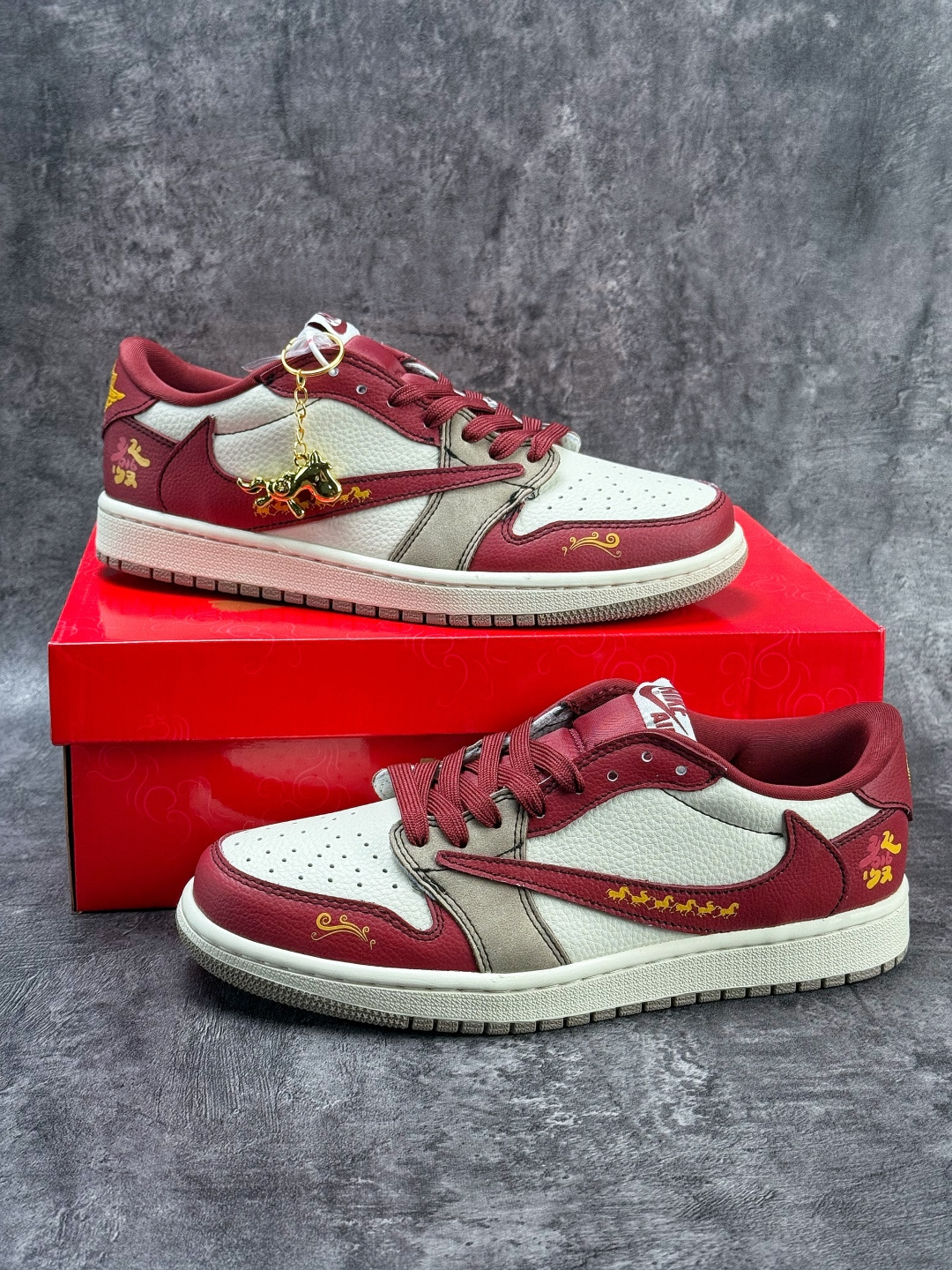 230 Travis Scott x Nike Air Jordan 1 Low 马到成功 Air Jordan 1 Low 反转红白倒钩 纯原版本 XD1979-004-Chinese UA Cheap High Quatity Brand Clothes Bags handbags Sneakers wholesale wholesaler seller from China Factory suppliers Fashion Clothing Shoes best Quality Beautiful Price 230 Travis Scott x Nike Air Jordan 1 Low 马到成功 Air Jordan 1 Low 反转红白倒钩 纯原版本 XD1979-004