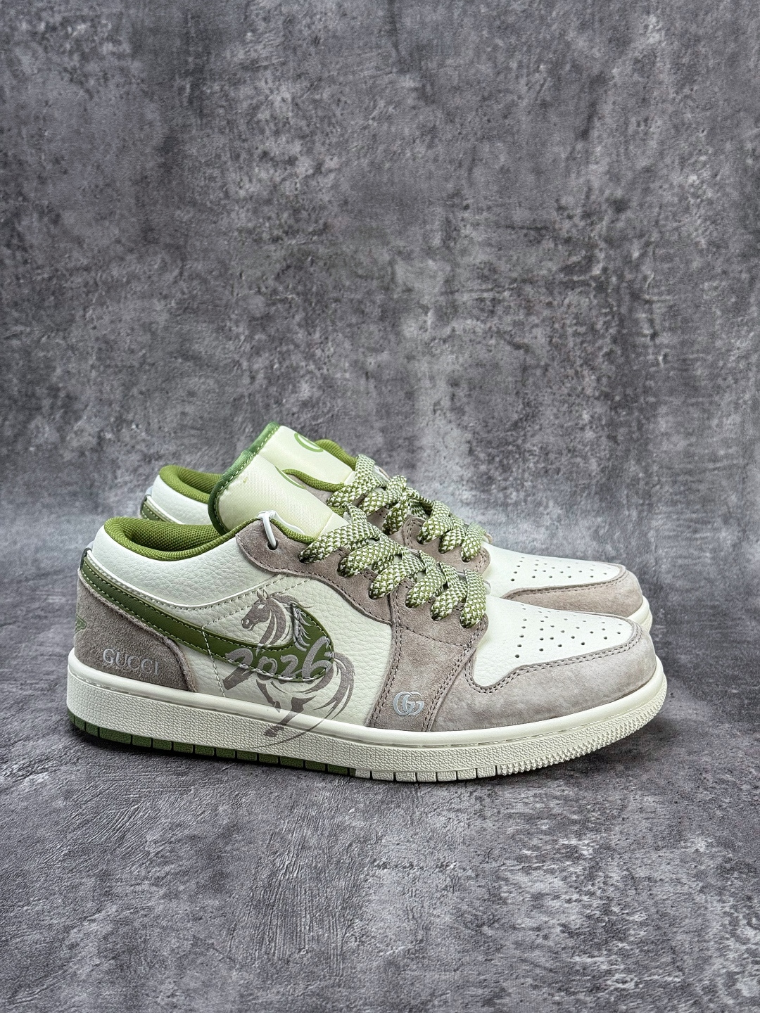 Nike Jordan Air Jordan 1 马年大吉 x GUCCI 灰白绿满天星 XX2606-006 Nike Jordan Air Jordan 1 马年大吉 x GUCCI 灰白绿满天星 XX2606-006
