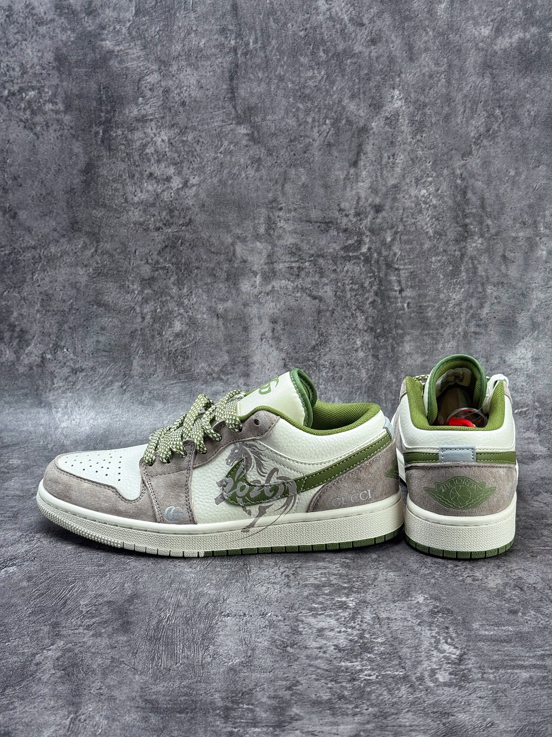 Nike Jordan Air Jordan 1 马年大吉 x GUCCI 灰白绿满天星 XX2606-006 Nike Jordan Air Jordan 1 马年大吉 x GUCCI 灰白绿满天星 XX2606-006