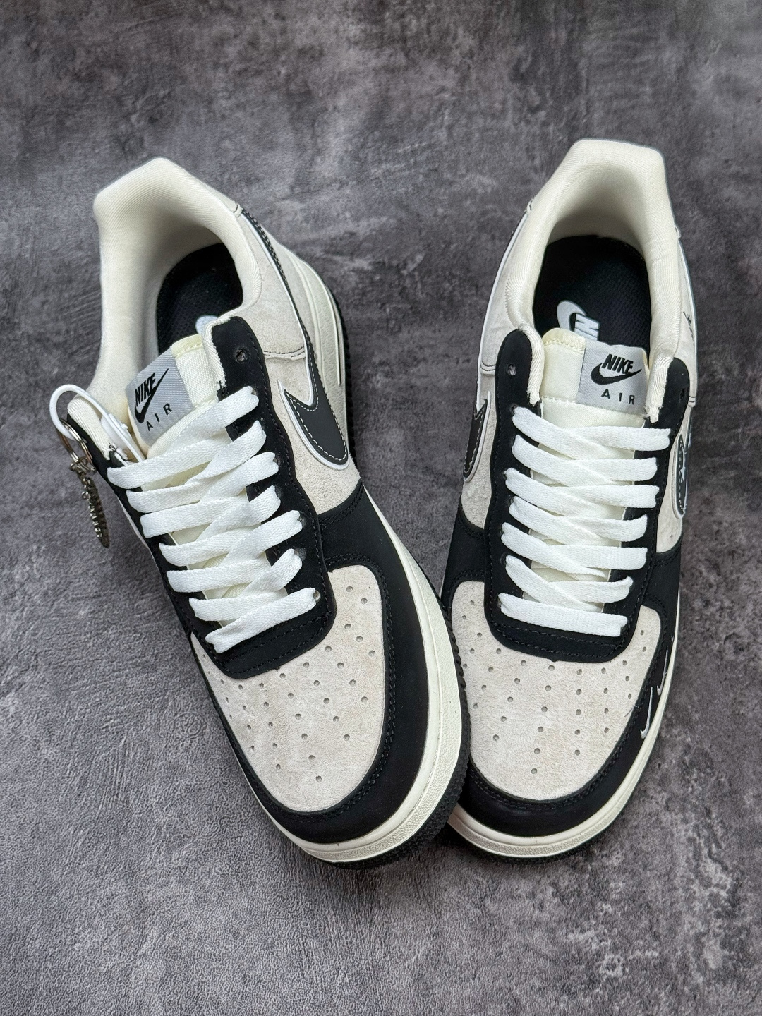 Nike Air Force 1 Low 07 x BAPE 黑白三小勾 SY1388-024 Nike Air Force 1 Low 07 x BAPE 黑白三小勾 SY1388-024