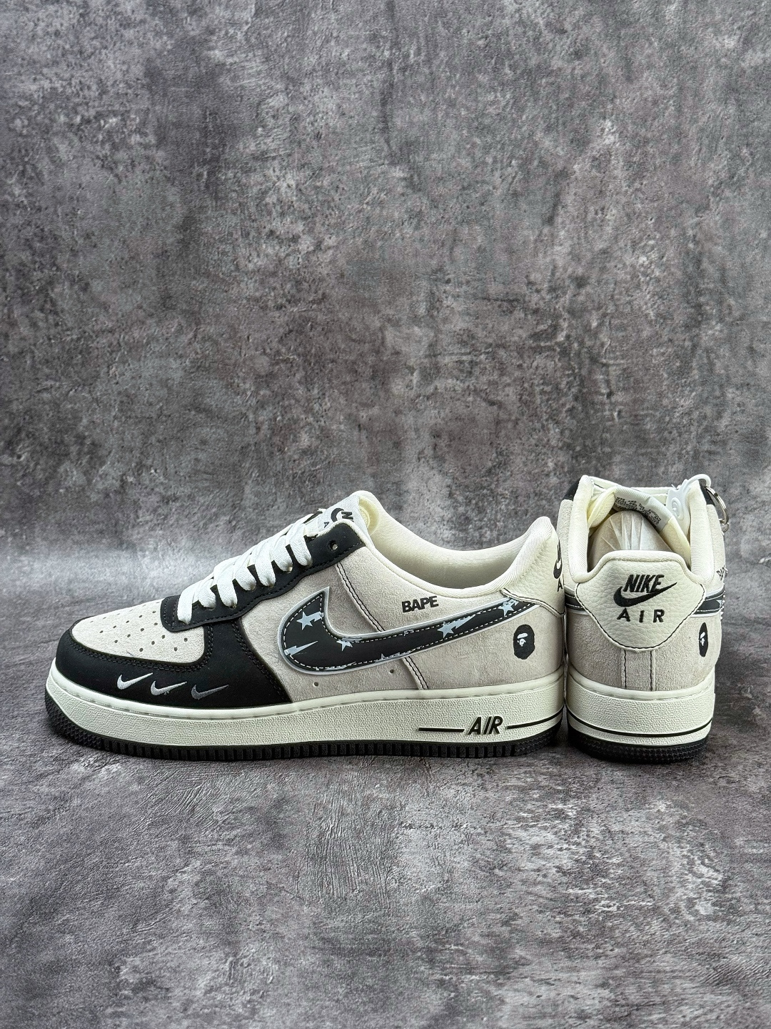 Nike Air Force 1 Low 07 x BAPE 黑白三小勾 SY1388-024 Nike Air Force 1 Low 07 x BAPE 黑白三小勾 SY1388-024