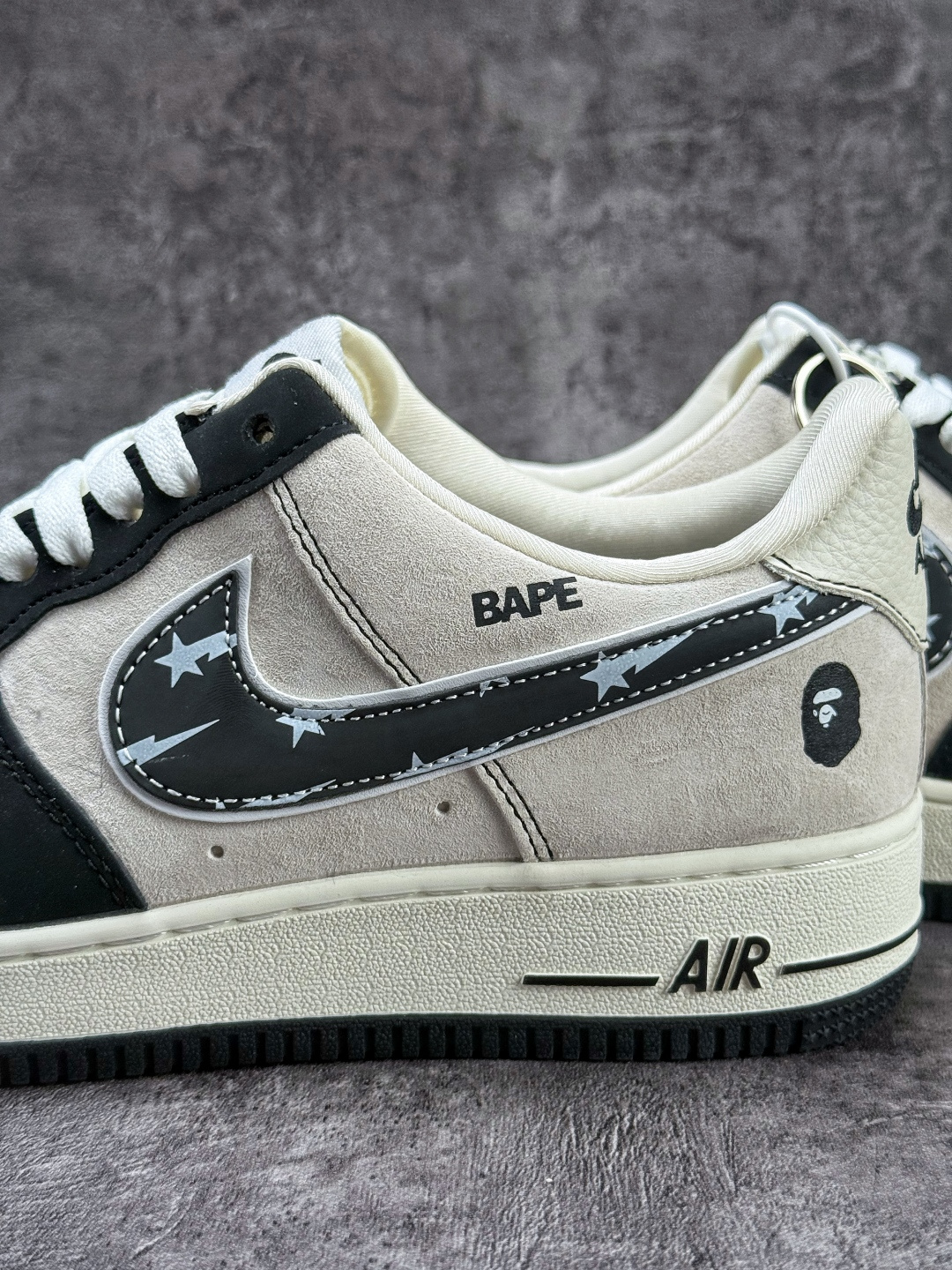 Nike Air Force 1 Low 07 x BAPE 黑白三小勾 SY1388-024 Nike Air Force 1 Low 07 x BAPE 黑白三小勾 SY1388-024