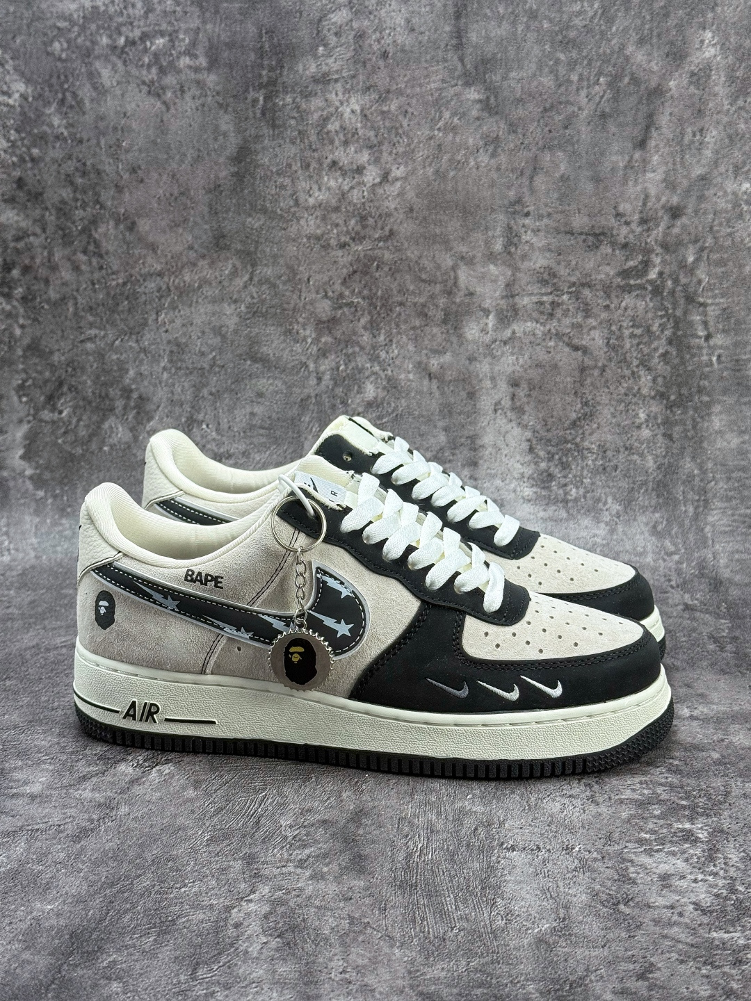 Nike Air Force 1 Low 07 x BAPE 黑白三小勾 SY1388-024 Nike Air Force 1 Low 07 x BAPE 黑白三小勾 SY1388-024