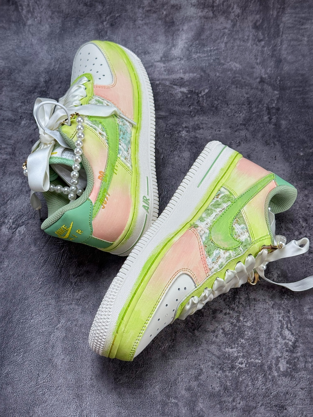 Nike Air Force 1 Low 07 绿粉渐变 FJ7740-101 Nike Air Force 1 Low 07 绿粉渐变 FJ7740-101