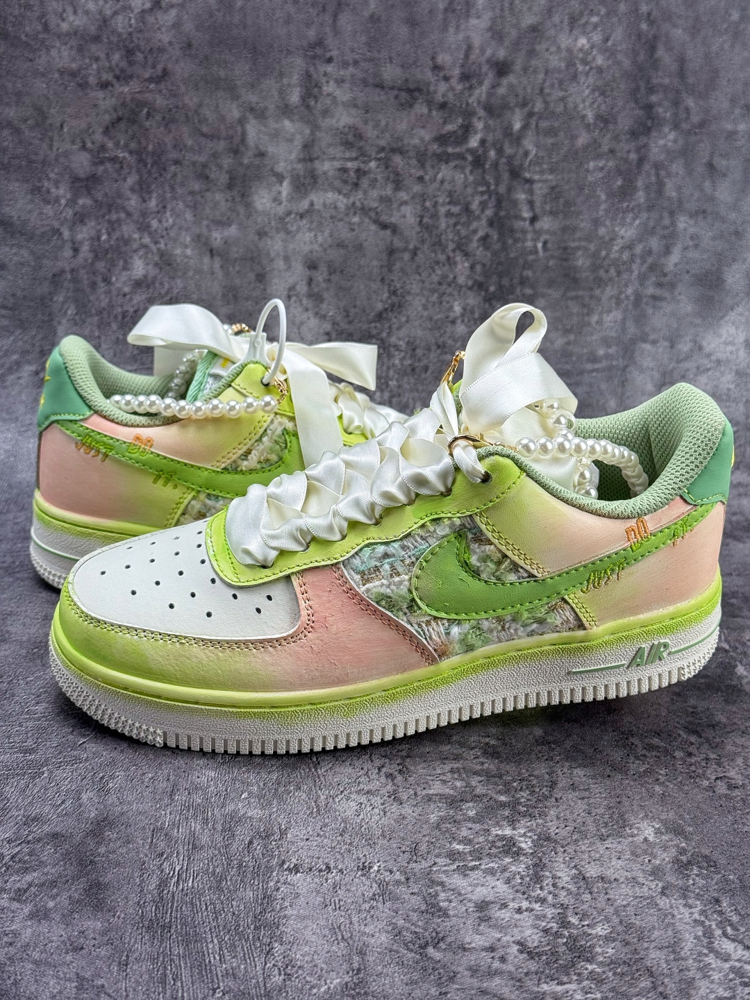 Nike Air Force 1 Low 07 绿粉渐变 FJ7740-101 Nike Air Force 1 Low 07 绿粉渐变 FJ7740-101
