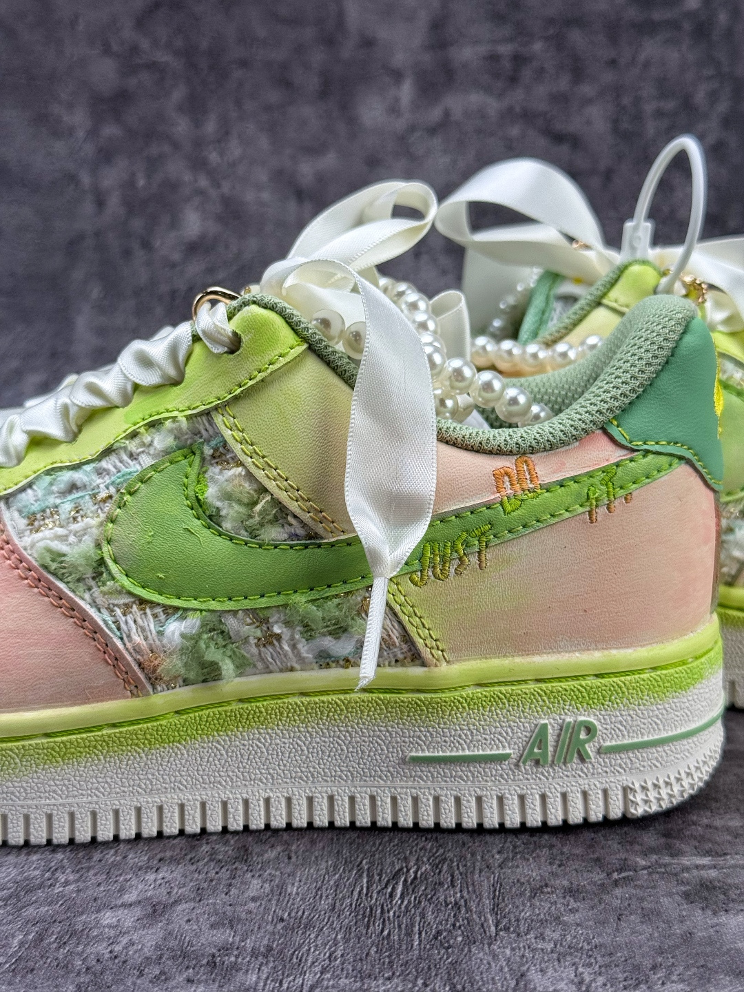 Nike Air Force 1 Low 07 绿粉渐变 FJ7740-101 Nike Air Force 1 Low 07 绿粉渐变 FJ7740-101