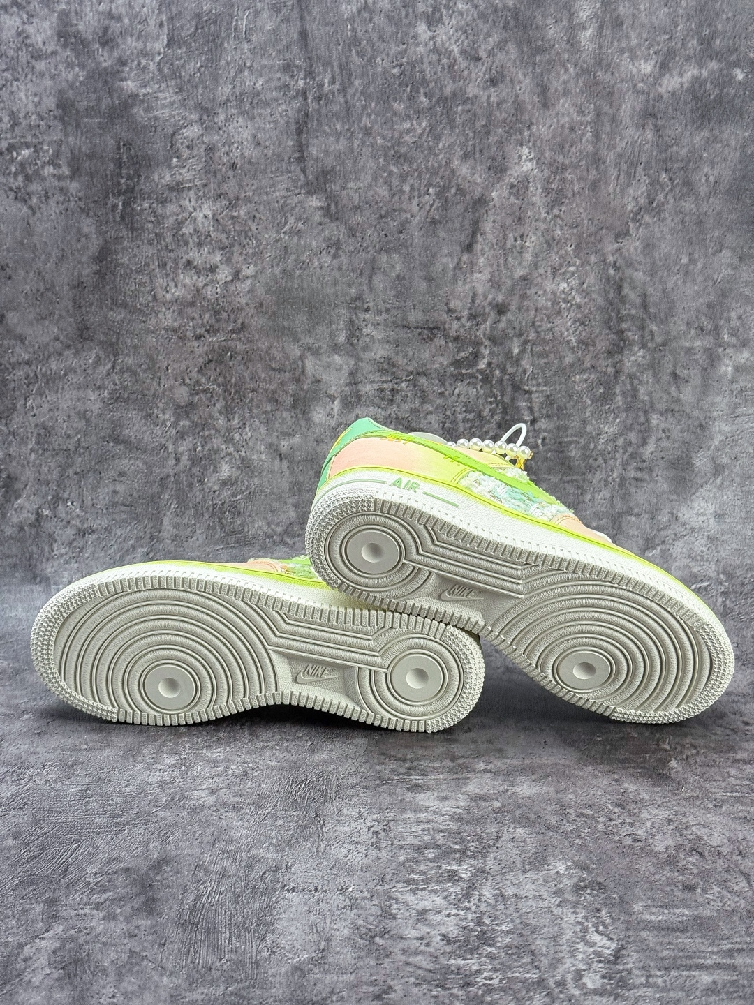 Nike Air Force 1 Low 07 绿粉渐变 FJ7740-101 Nike Air Force 1 Low 07 绿粉渐变 FJ7740-101