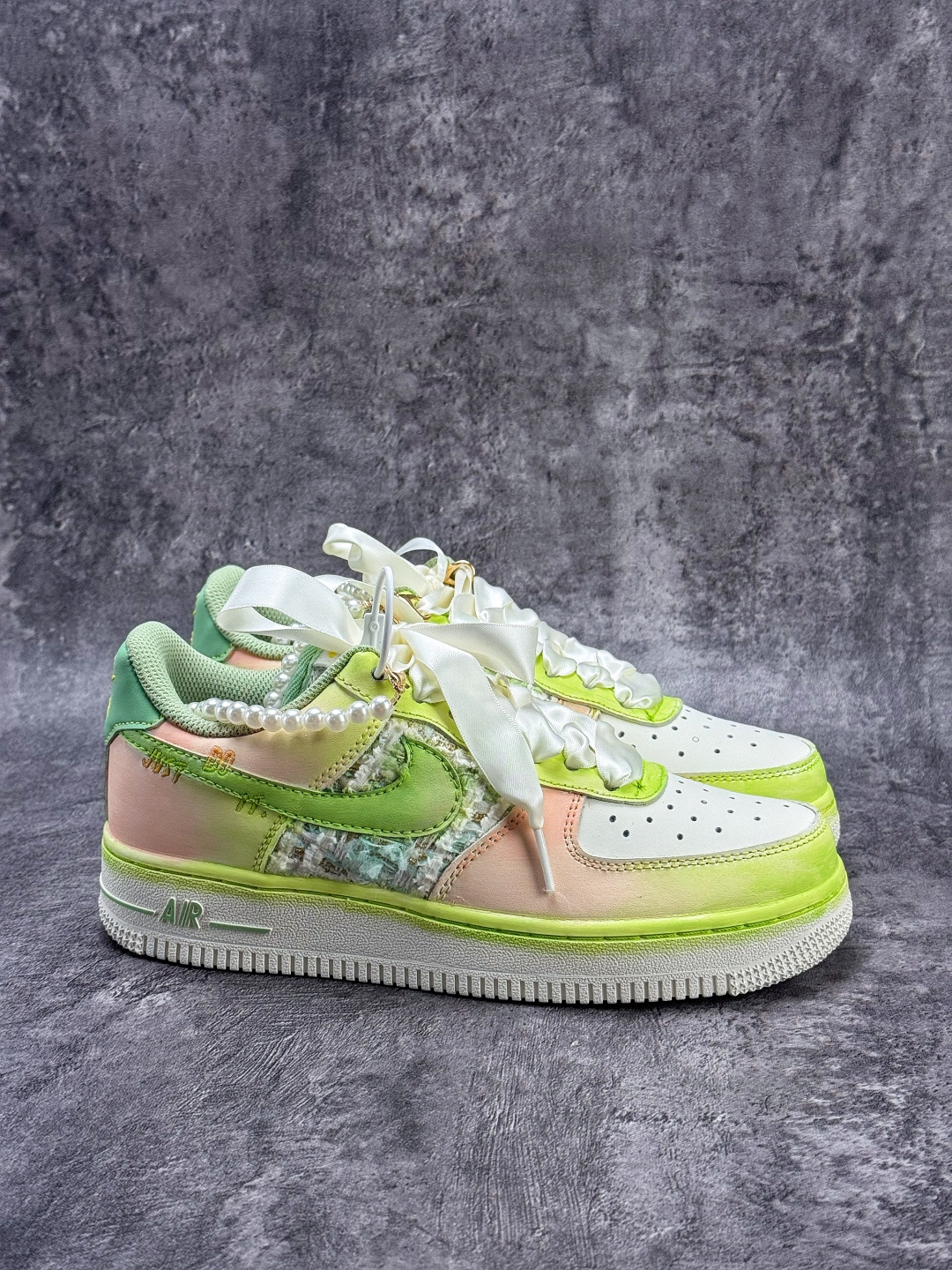 Nike Air Force 1 Low 07 绿粉渐变 FJ7740-101 Nike Air Force 1 Low 07 绿粉渐变 FJ7740-101