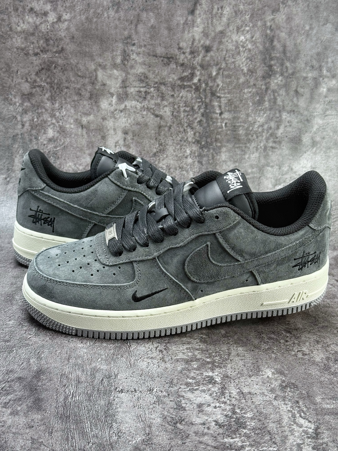 Nike Air Force 1 Low 07 x Stussy 灰黑小勾 DV5477-401 Nike Air Force 1 Low 07 x Stussy 灰黑小勾 DV5477-401
