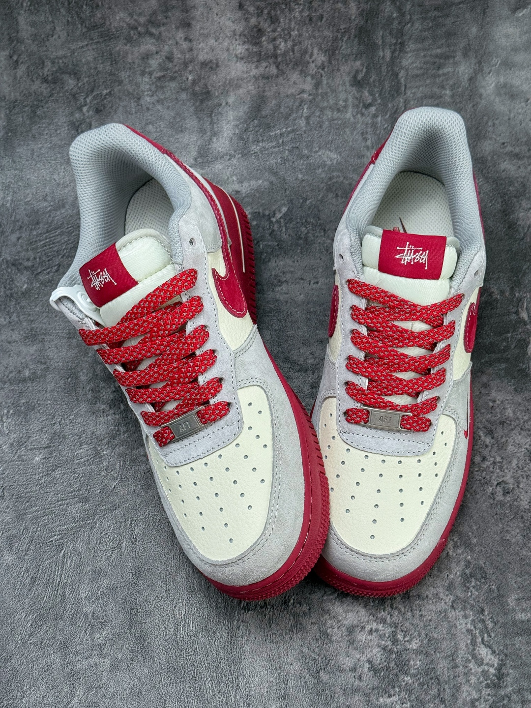 Nike Air Force 1 Low 07 x Stussy 灰白红小勾满天星 JP8028-076 Nike Air Force 1 Low 07 x Stussy 灰白红小勾满天星 JP8028-076