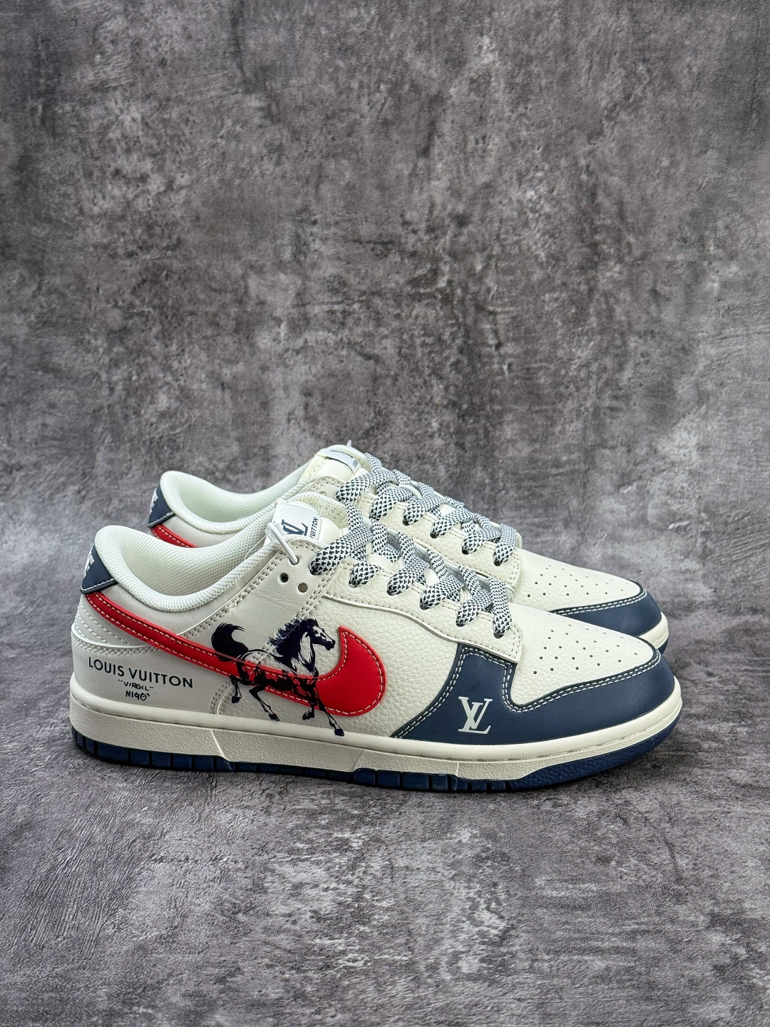 Nike SB Dunk Low x Louis Vuitton 马年限定 蓝白红满天星 JJ3508-563 Nike SB Dunk Low x Louis Vuitton 马年限定 蓝白红满天星 JJ3508-563