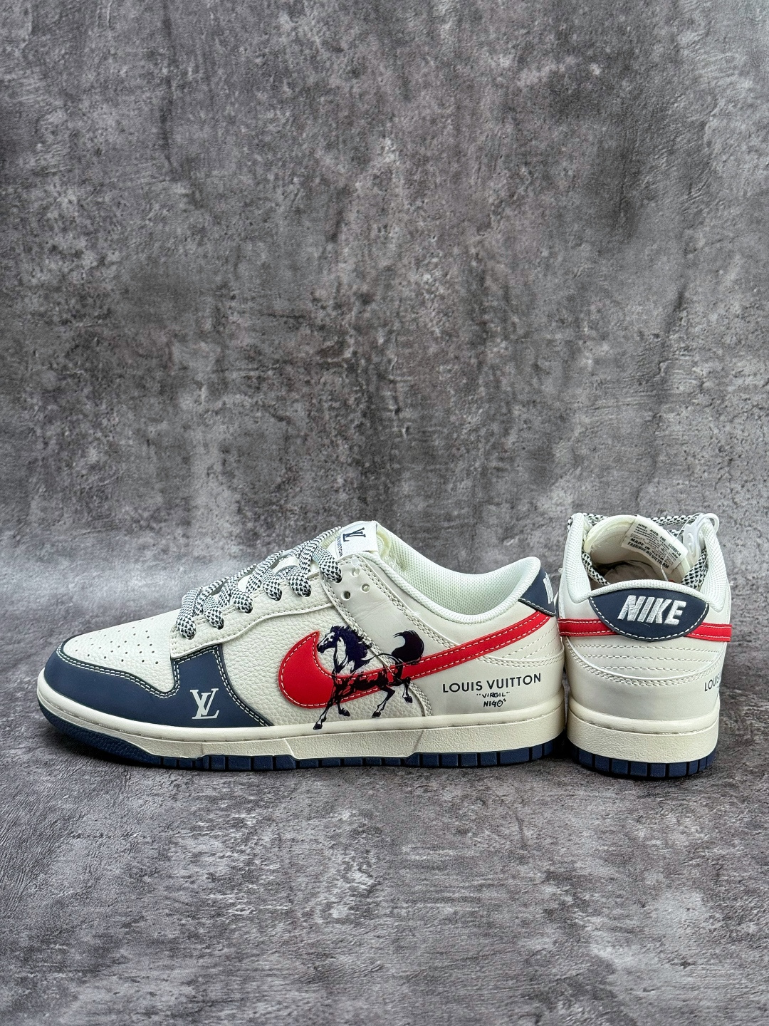 Nike SB Dunk Low x Louis Vuitton 马年限定 蓝白红满天星 JJ3508-563 Nike SB Dunk Low x Louis Vuitton 马年限定 蓝白红满天星 JJ3508-563