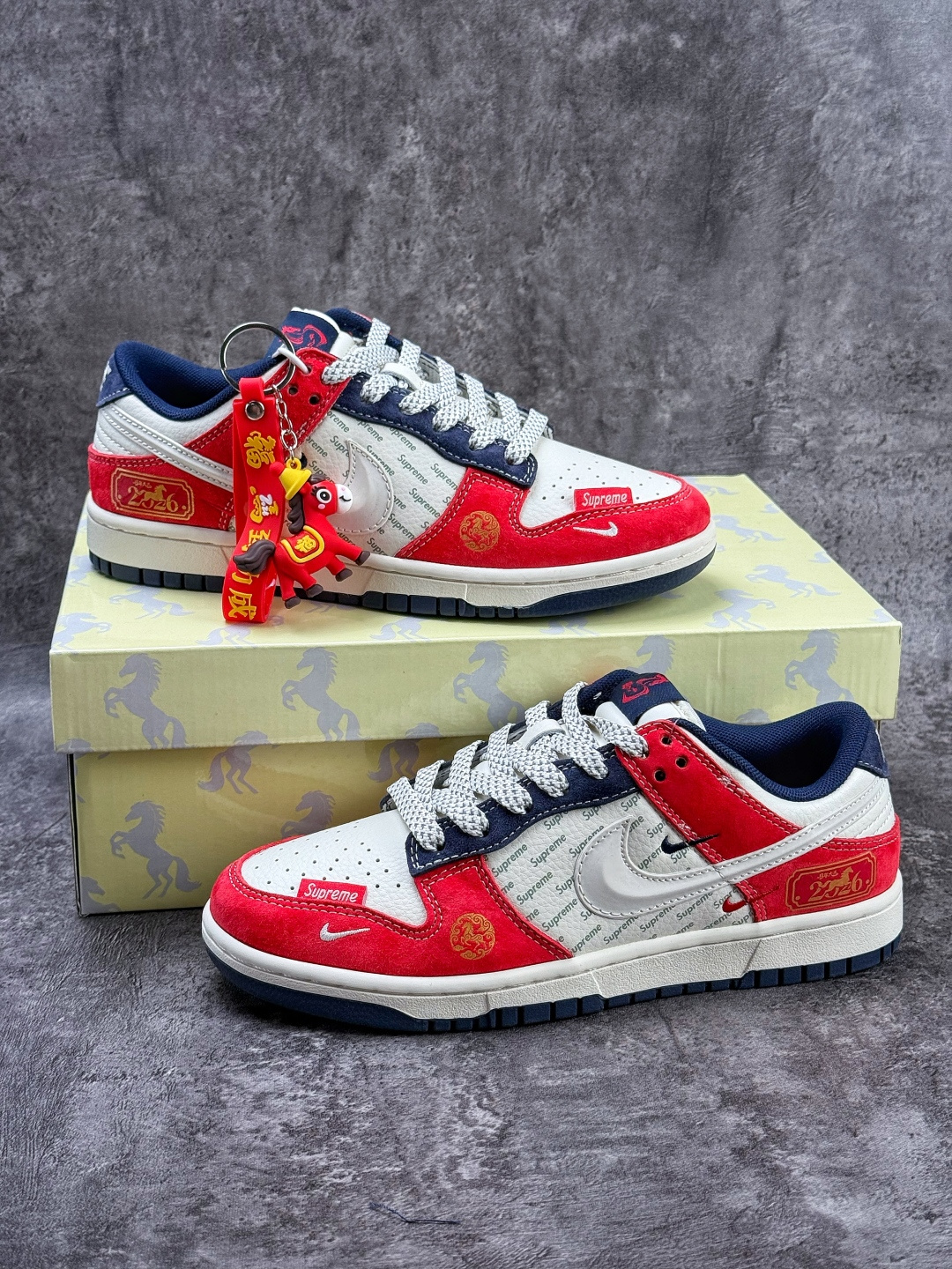 Nike SB Dunk Low 马到成功 红白蓝三小勾满天星 FC7688-209 Nike SB Dunk Low 马到成功 红白蓝三小勾满天星 FC7688-209