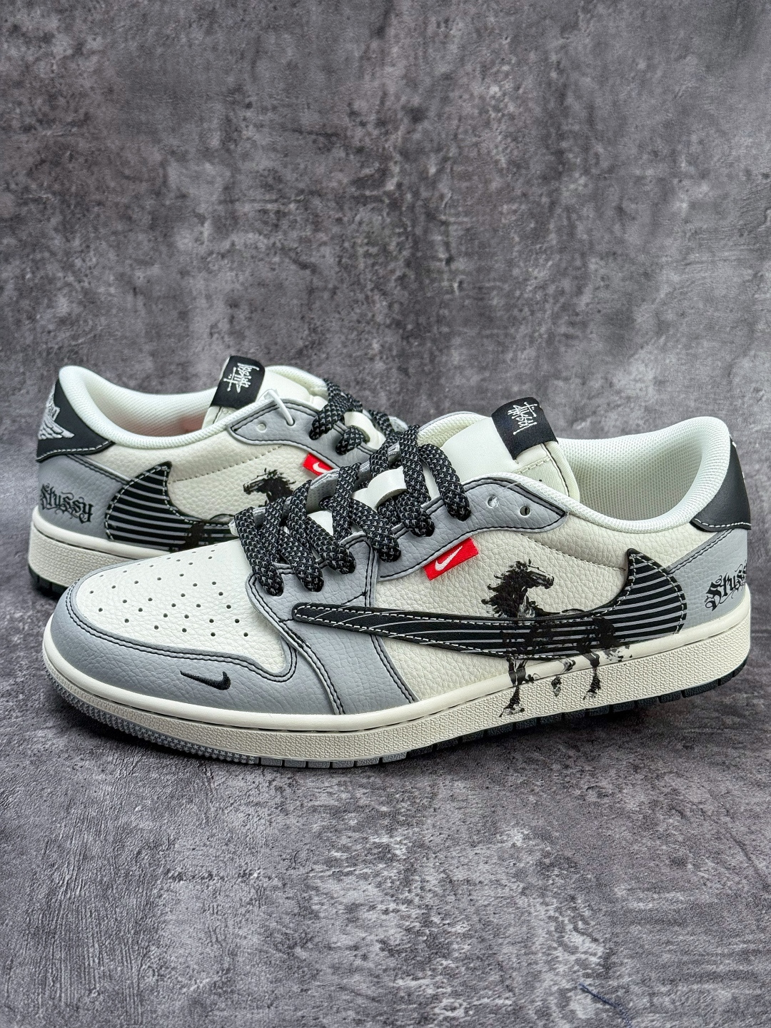 Travis Scott x Nike Air Jordan 1 Low x Stussy 马到成功 Air Jordan 1 Low 反转灰白小勾满天星倒钩 JJ3508-550 Travis Scott x Nike Air Jordan 1 Low x Stussy 马到成功 Air Jordan 1 Low 反转灰白小勾满天星倒钩 JJ3508-550
