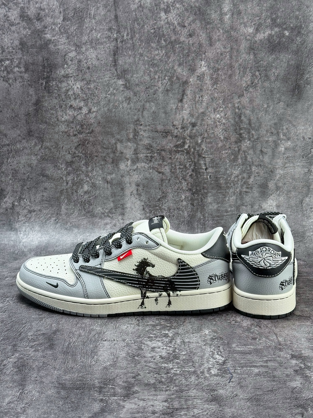 Travis Scott x Nike Air Jordan 1 Low x Stussy 马到成功 Air Jordan 1 Low 反转灰白小勾满天星倒钩 JJ3508-550 Travis Scott x Nike Air Jordan 1 Low x Stussy 马到成功 Air Jordan 1 Low 反转灰白小勾满天星倒钩 JJ3508-550