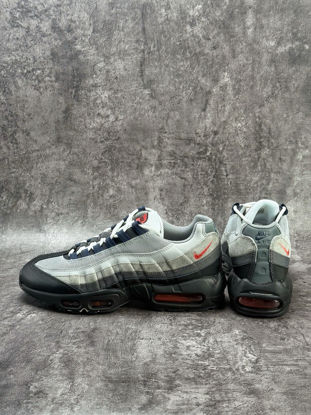NIKE AIR MAX 95 SP 耐克 气垫复古慢跑百搭鞋休闲运动鞋 DM0011-007 NIKE AIR MAX 95 SP 耐克 气垫复古慢跑百搭鞋休闲运动鞋 DM0011-007