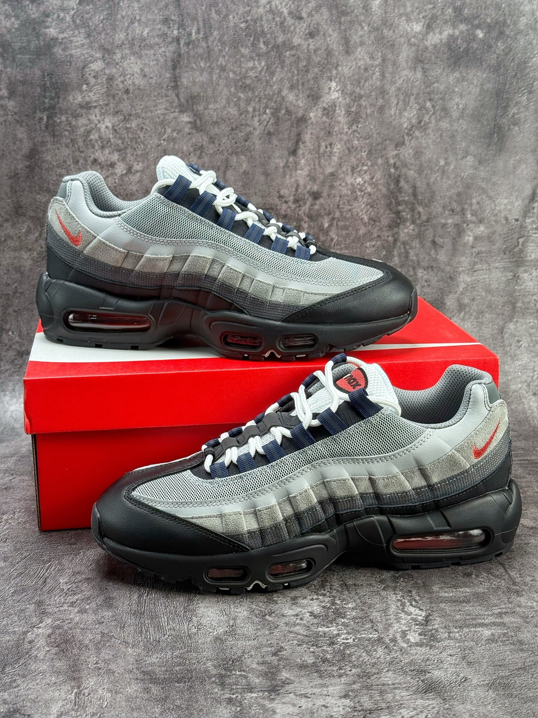 NIKE AIR MAX 95 SP 耐克 气垫复古慢跑百搭鞋休闲运动鞋 DM0011-007 NIKE AIR MAX 95 SP 耐克 气垫复古慢跑百搭鞋休闲运动鞋 DM0011-007