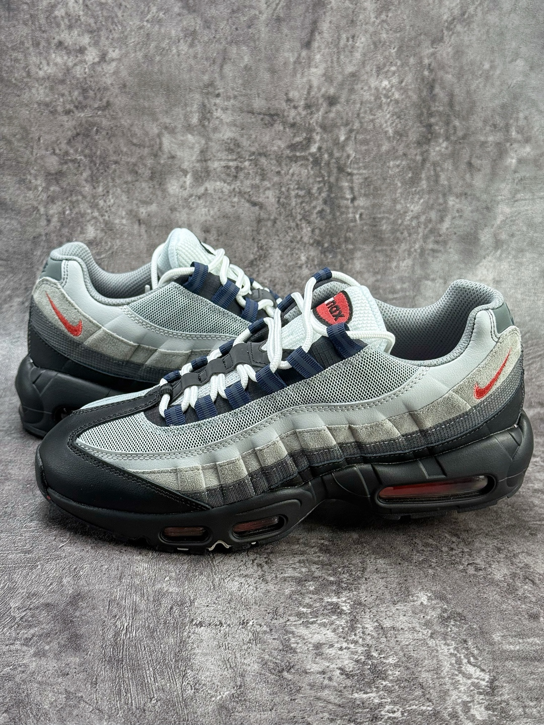 NIKE AIR MAX 95 SP 耐克 气垫复古慢跑百搭鞋休闲运动鞋 DM0011-007 NIKE AIR MAX 95 SP 耐克 气垫复古慢跑百搭鞋休闲运动鞋 DM0011-007
