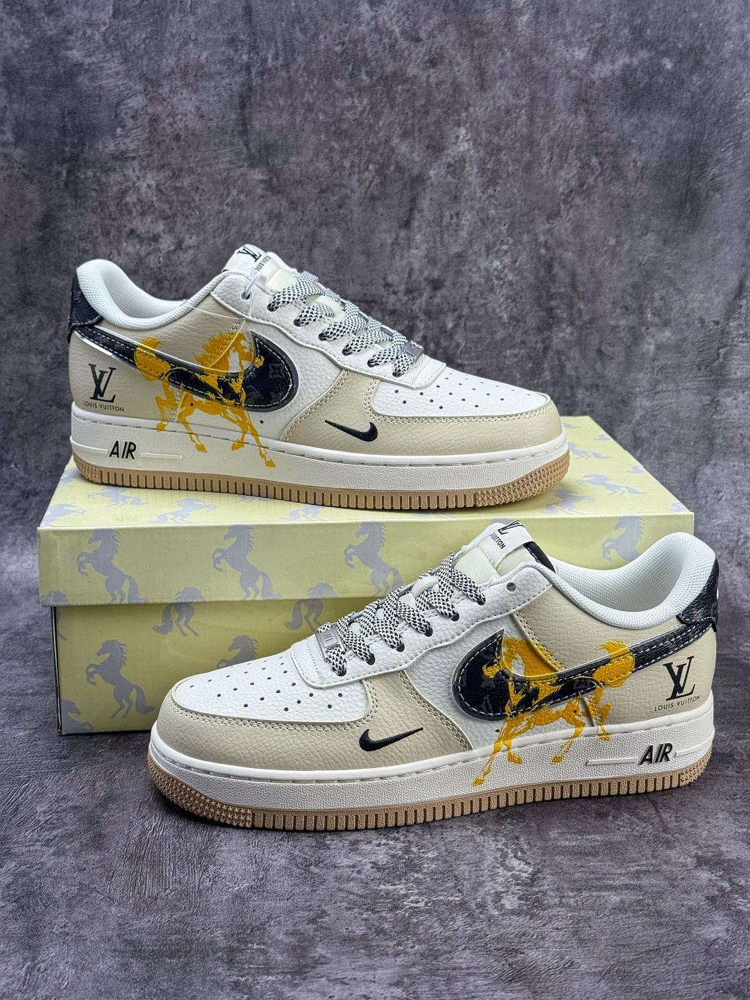 Nike Air Force 1 Low 07 x Louis Vuitton 马年限定 米白黑小勾满天星 ZH2598-308 Nike Air Force 1 Low 07 x Louis Vuitton 马年限定 米白黑小勾满天星 ZH2598-308