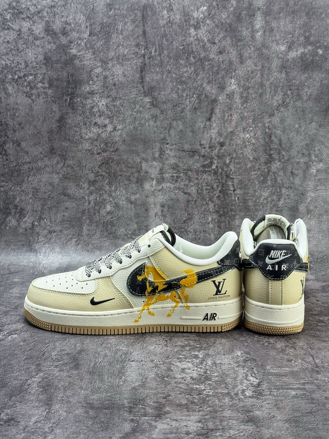Nike Air Force 1 Low 07 x Louis Vuitton 马年限定 米白黑小勾满天星 ZH2598-308 Nike Air Force 1 Low 07 x Louis Vuitton 马年限定 米白黑小勾满天星 ZH2598-308