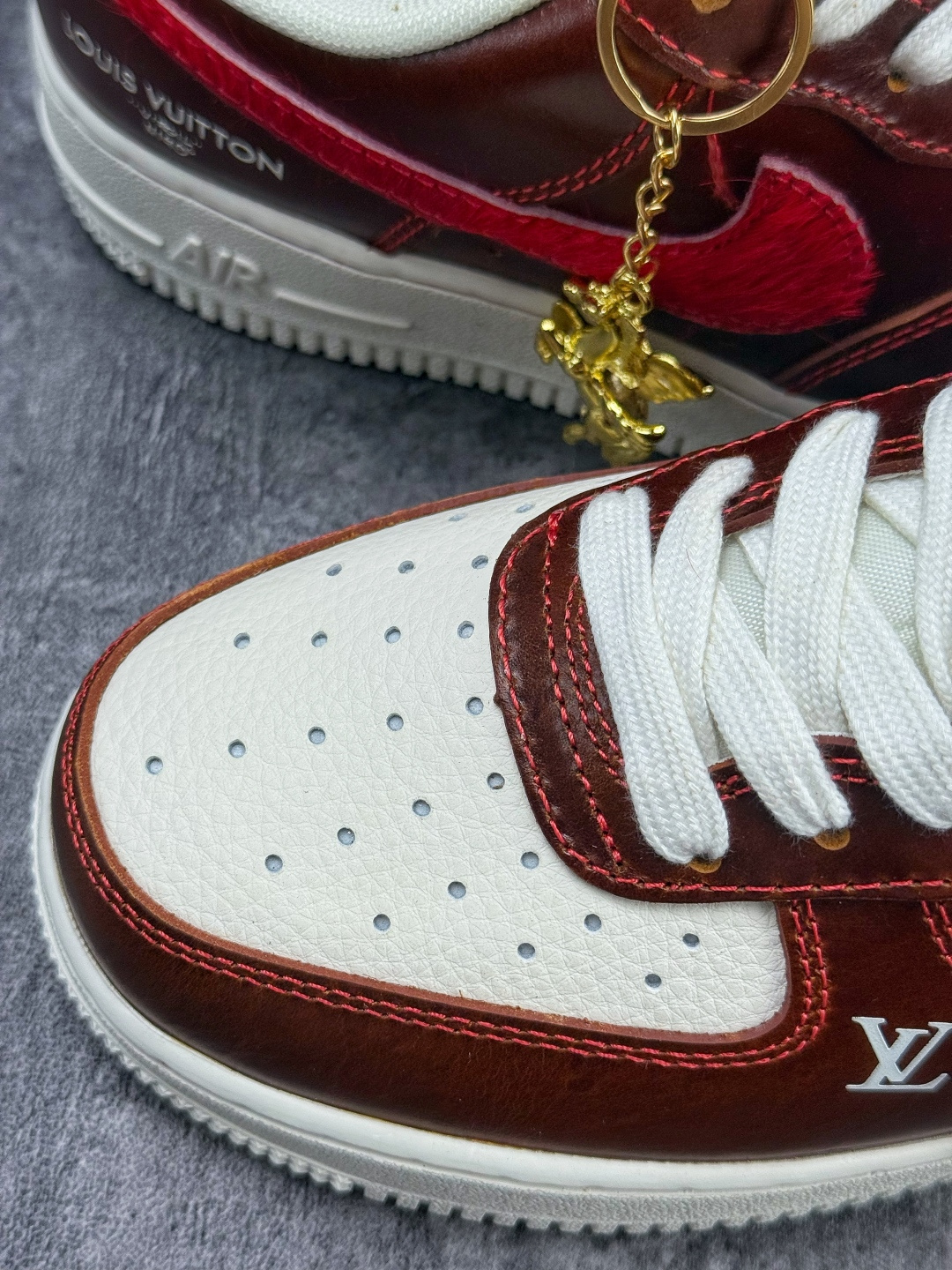 Nike Air Force 1 Low 07 x Louis Vuitton 棕白红 FV3694-103 Nike Air Force 1 Low 07 x Louis Vuitton 棕白红 FV3694-103