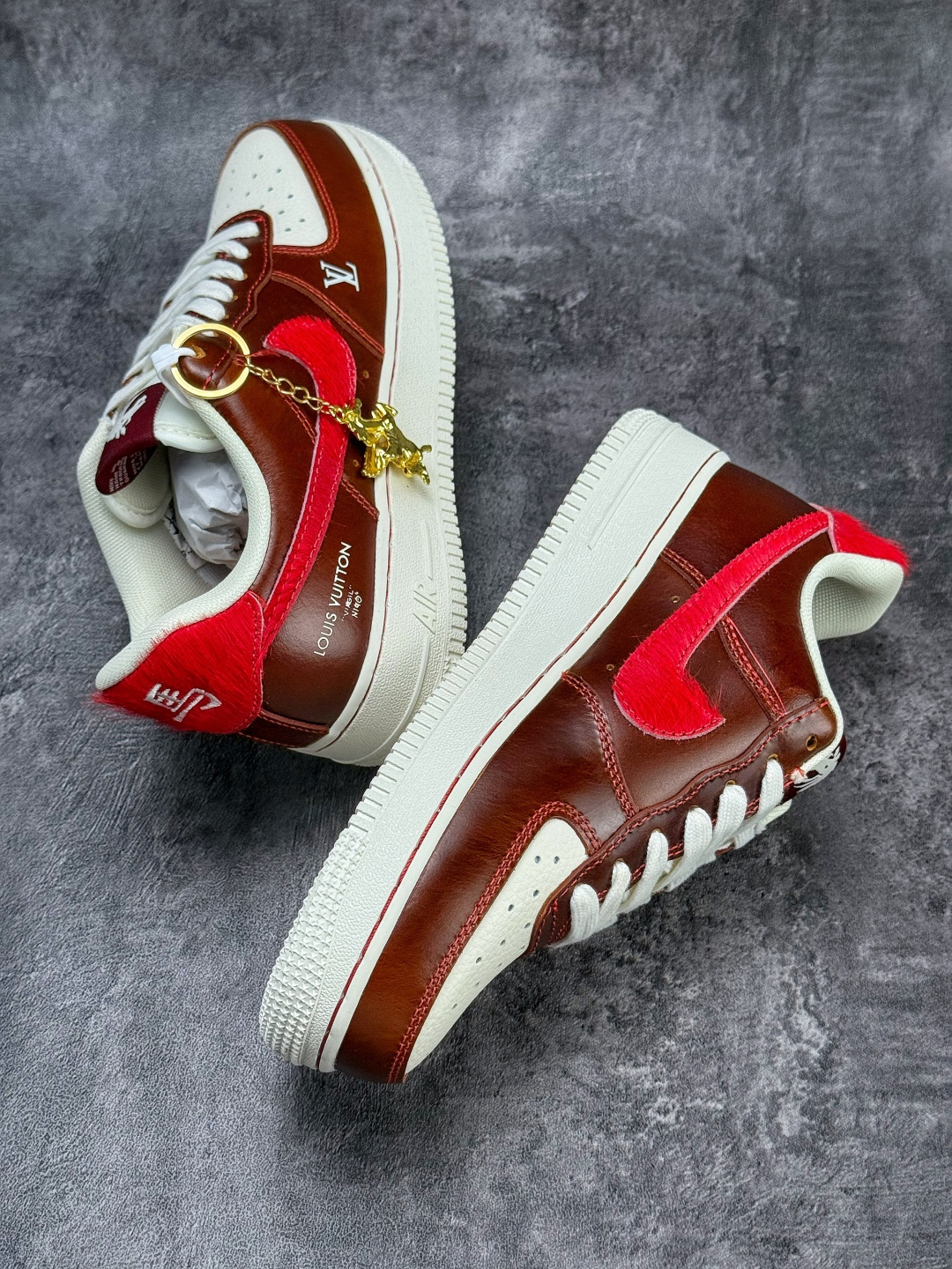 Nike Air Force 1 Low 07 x Louis Vuitton 棕白红 FV3694-103 Nike Air Force 1 Low 07 x Louis Vuitton 棕白红 FV3694-103