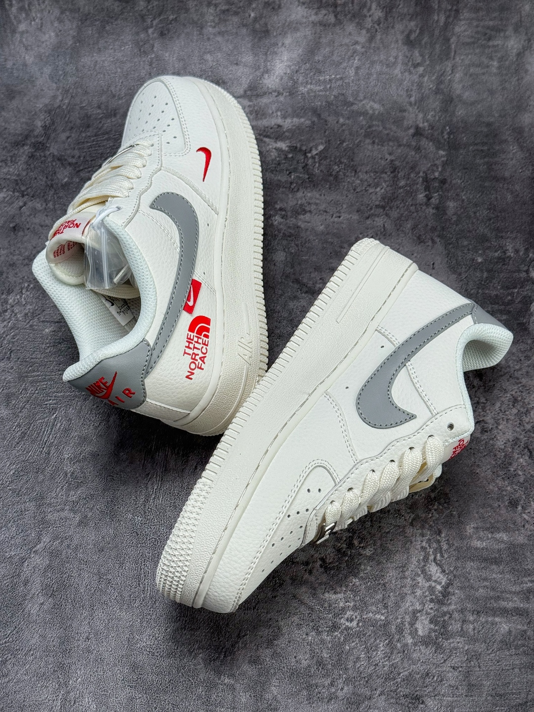 Nike Air Force 1 Low 07 x The North Face 白灰小勾 MM3399-802 Nike Air Force 1 Low 07 x The North Face 白灰小勾 MM3399-802