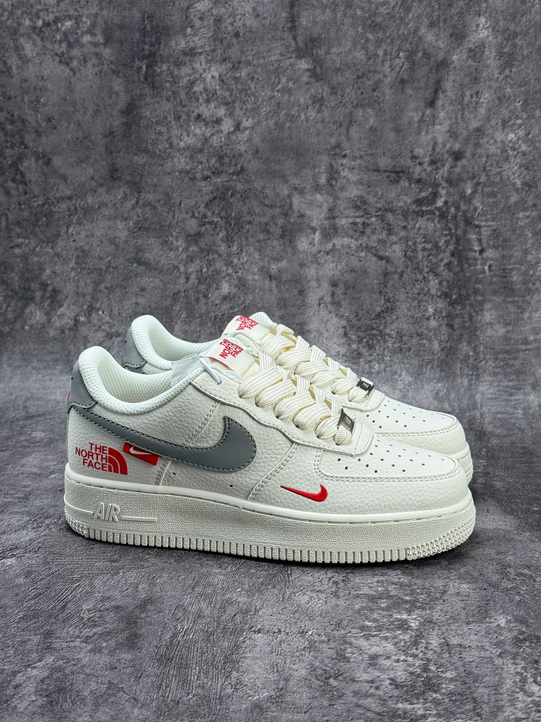 Nike Air Force 1 Low 07 x The North Face 白灰小勾 MM3399-802 Nike Air Force 1 Low 07 x The North Face 白灰小勾 MM3399-802