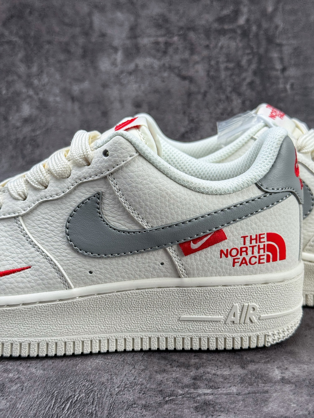 Nike Air Force 1 Low 07 x The North Face 白灰小勾 MM3399-802 Nike Air Force 1 Low 07 x The North Face 白灰小勾 MM3399-802