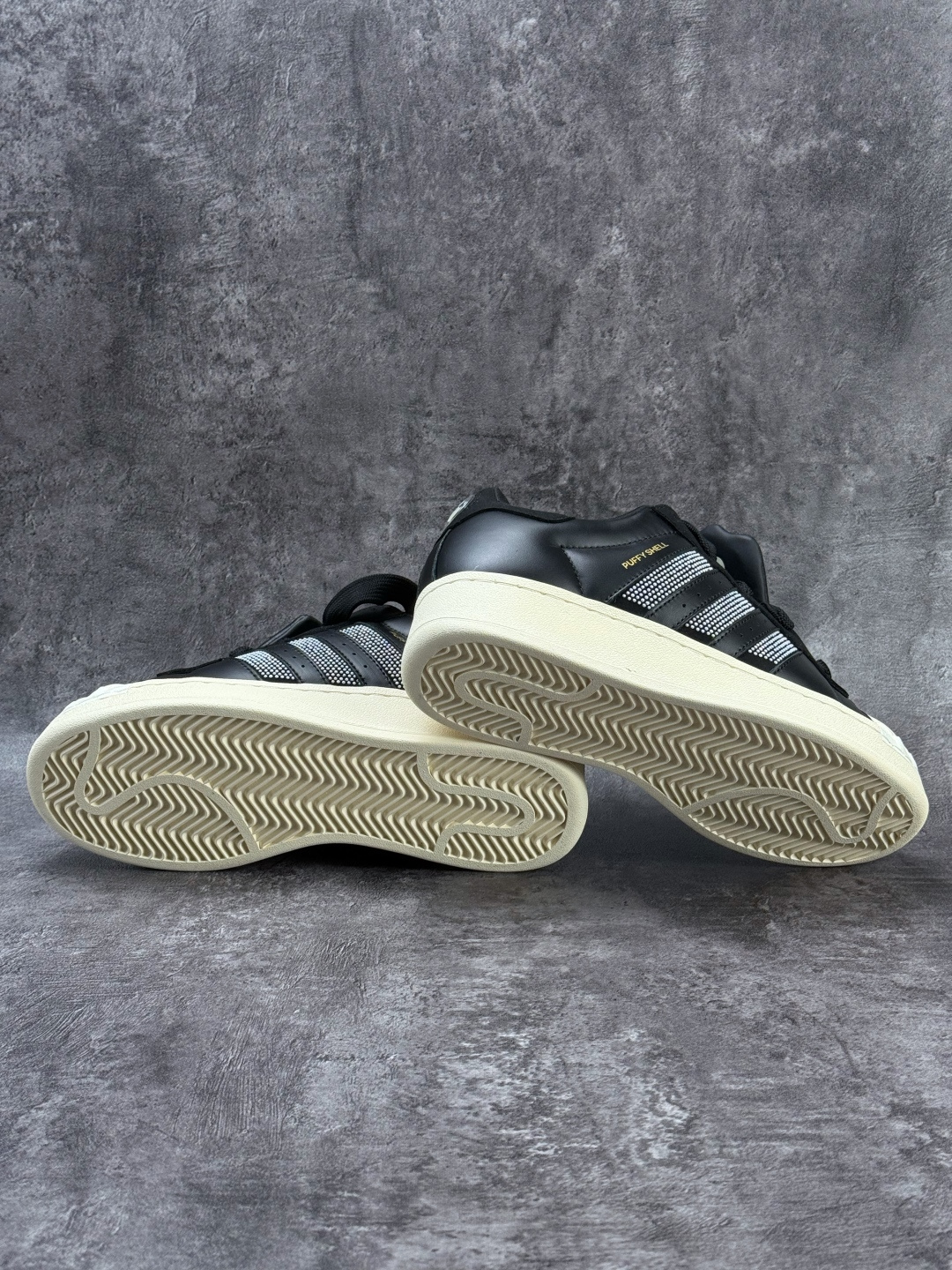 Gali x Adidas Originals Superstar Puffy Shell 联名款 贝壳头厚底休闲板鞋 KJ6976 Gali x Adidas Originals Superstar Puffy Shell 联名款 贝壳头厚底休闲板鞋 KJ6976