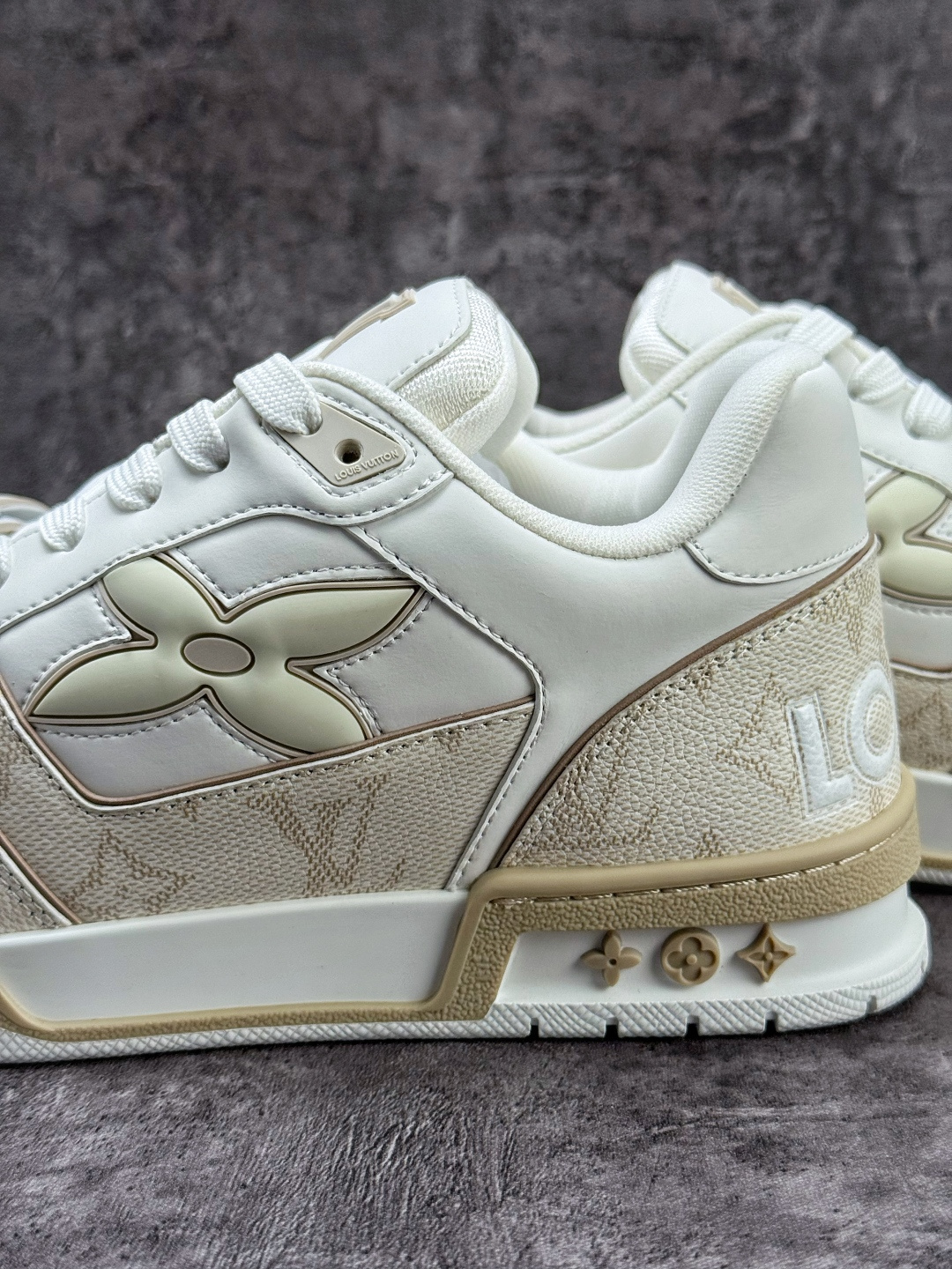 YS广奢高端货 LOUIS VUITTON 路易威登 LV Trainer 休闲板鞋 YS广奢高端货 LOUIS VUITTON 路易威登 LV Trainer 休闲板鞋