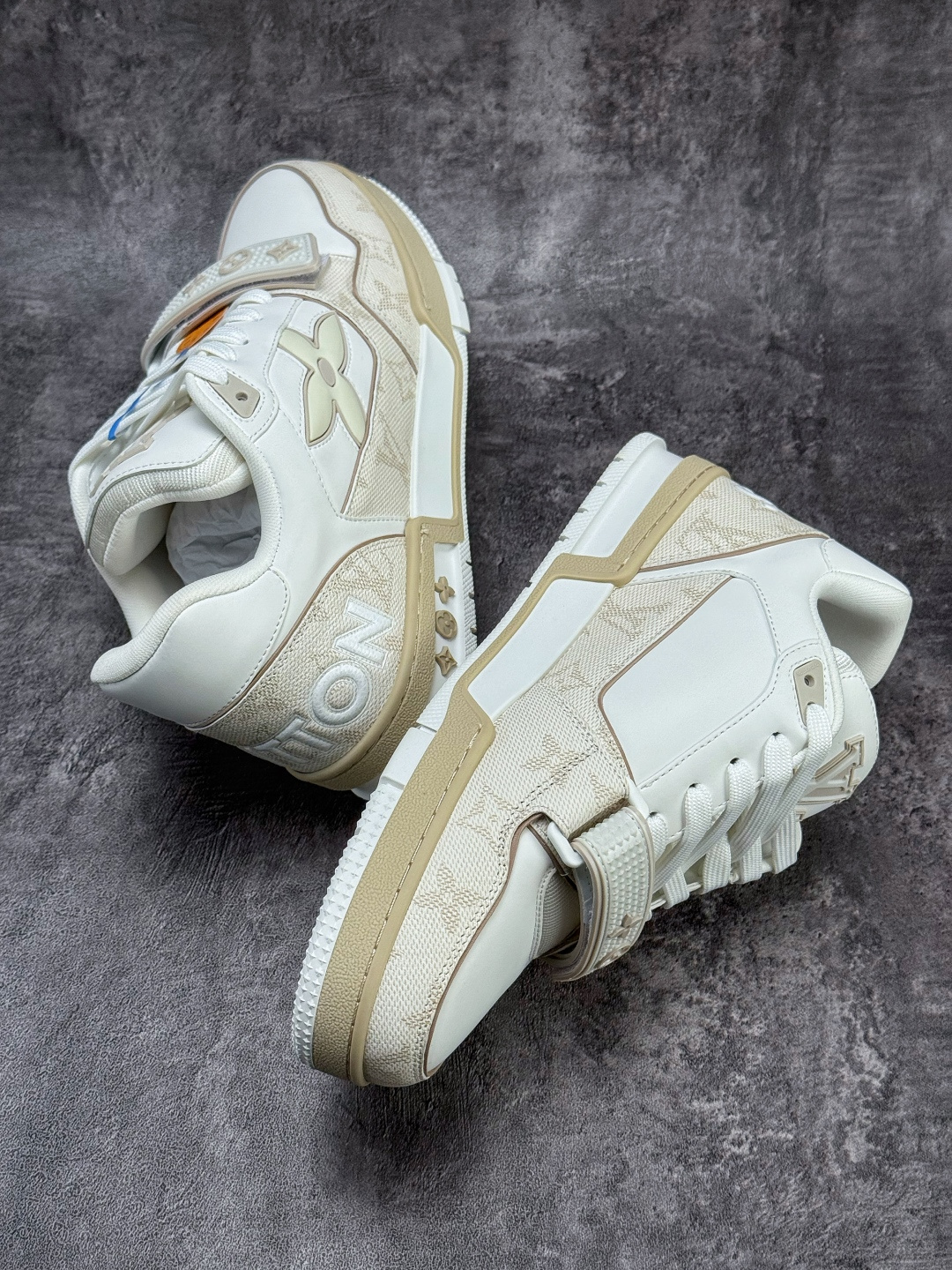 YS广奢高端货 LOUIS VUITTON 路易威登 LV Trainer 休闲板鞋 YS广奢高端货 LOUIS VUITTON 路易威登 LV Trainer 休闲板鞋