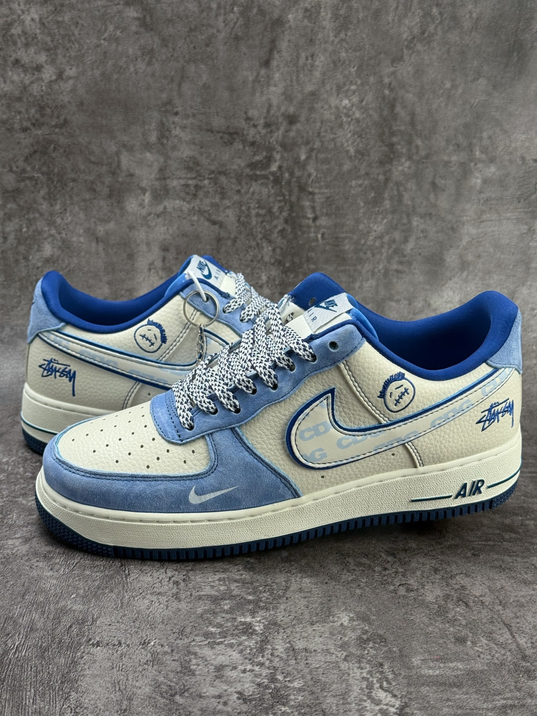 Nike Air Force 1 Low 07 x Stussy 蓝白小勾满天星 SY1388-020 Nike Air Force 1 Low 07 x Stussy 蓝白小勾满天星 SY1388-020