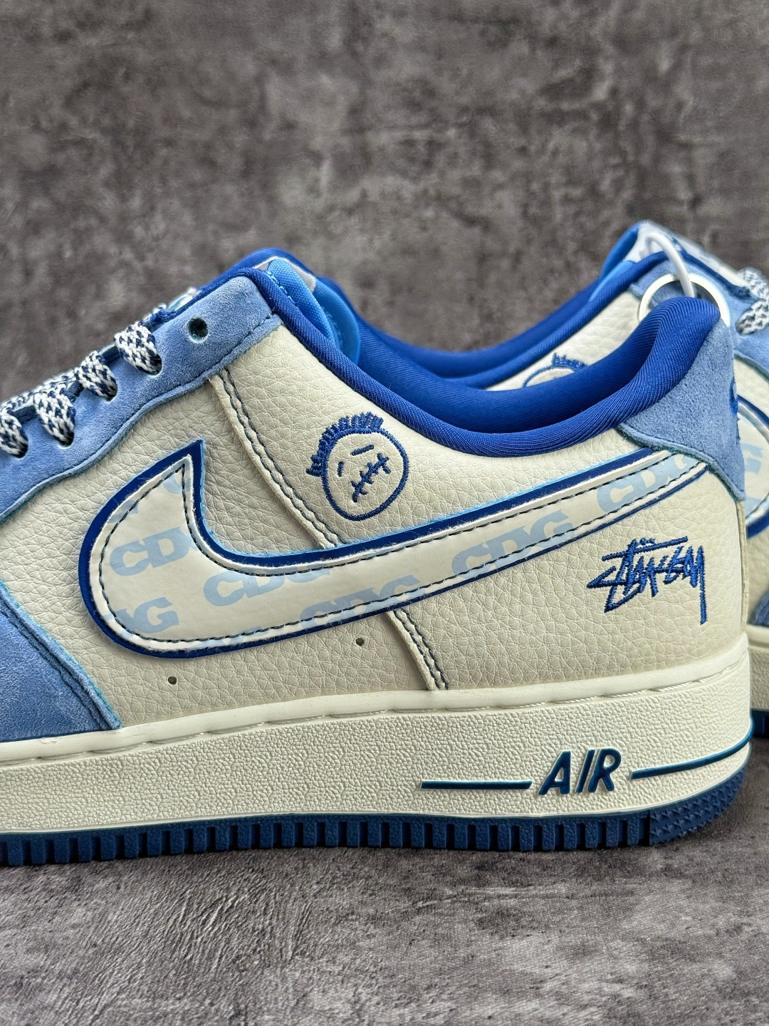 Nike Air Force 1 Low 07 x Stussy 蓝白小勾满天星 SY1388-020 Nike Air Force 1 Low 07 x Stussy 蓝白小勾满天星 SY1388-020
