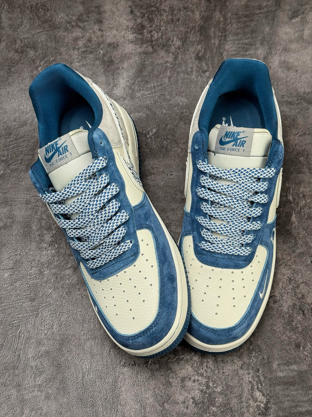 Nike Air Force 1 Low 07 x DIOR 蓝白小勾满天星 SS1979-010 Nike Air Force 1 Low 07 x DIOR 蓝白小勾满天星 SS1979-010