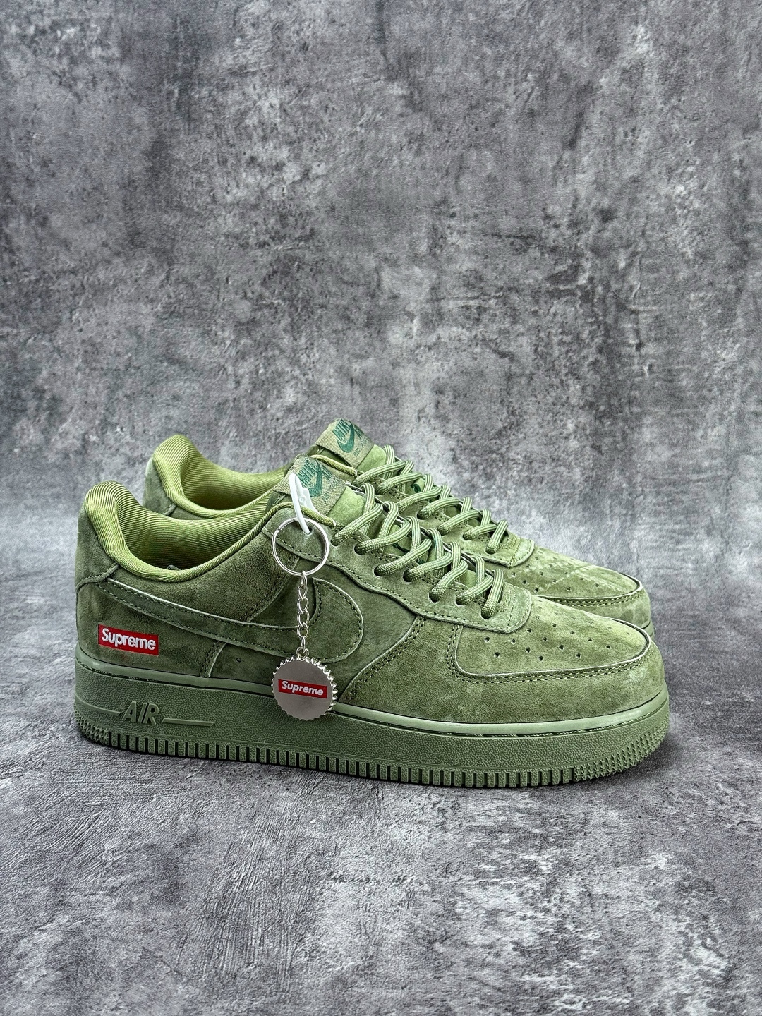 Nike Air Force 1 Low 07 x Supreme 绒面绿 DF0188-117 Nike Air Force 1 Low 07 x Supreme 绒面绿 DF0188-117