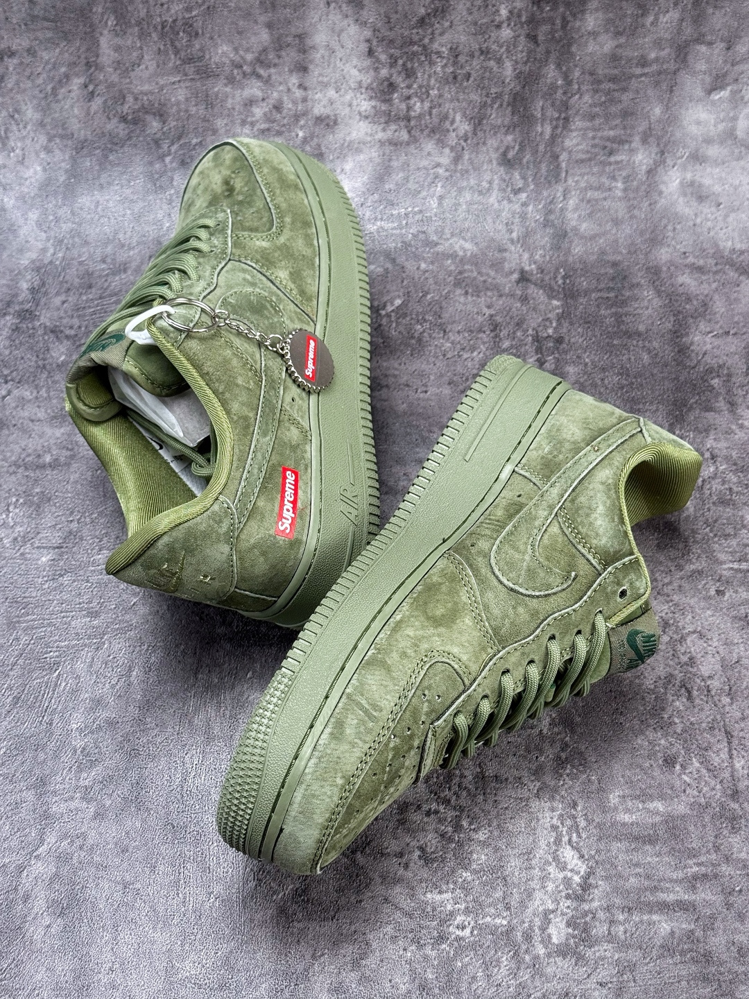 Nike Air Force 1 Low 07 x Supreme 绒面绿 DF0188-117 Nike Air Force 1 Low 07 x Supreme 绒面绿 DF0188-117