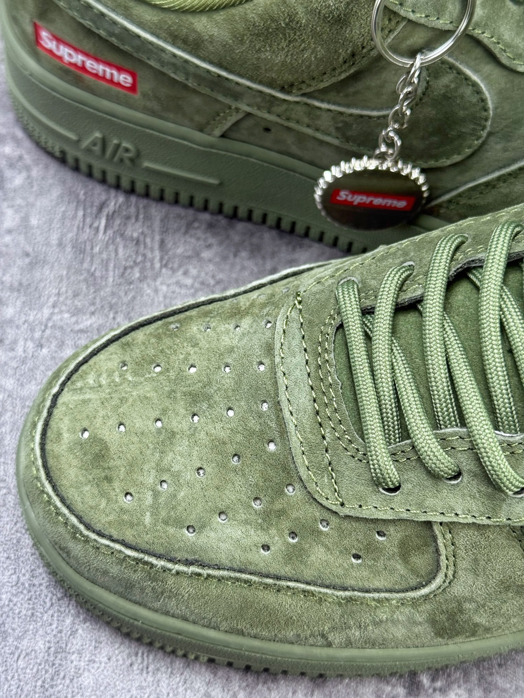 Nike Air Force 1 Low 07 x Supreme 绒面绿 DF0188-117 Nike Air Force 1 Low 07 x Supreme 绒面绿 DF0188-117