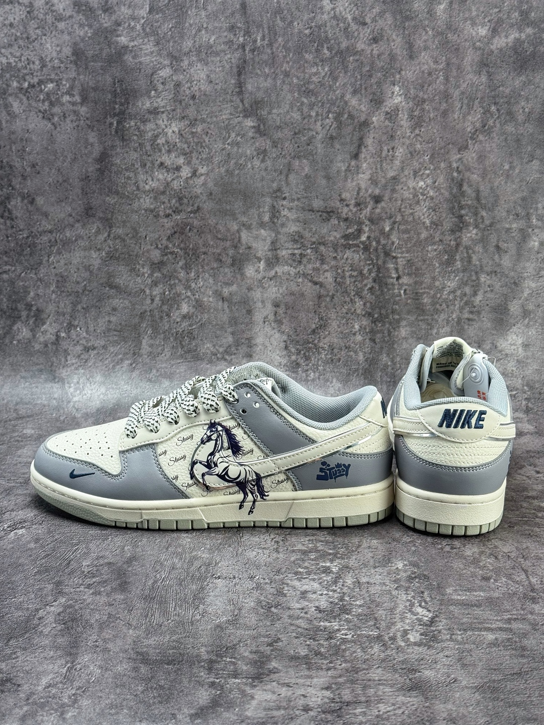 Nike SB Dunk Low x Stussy 马年限定 灰白小勾满天星 SD6888-109 Nike SB Dunk Low x Stussy 马年限定 灰白小勾满天星 SD6888-109