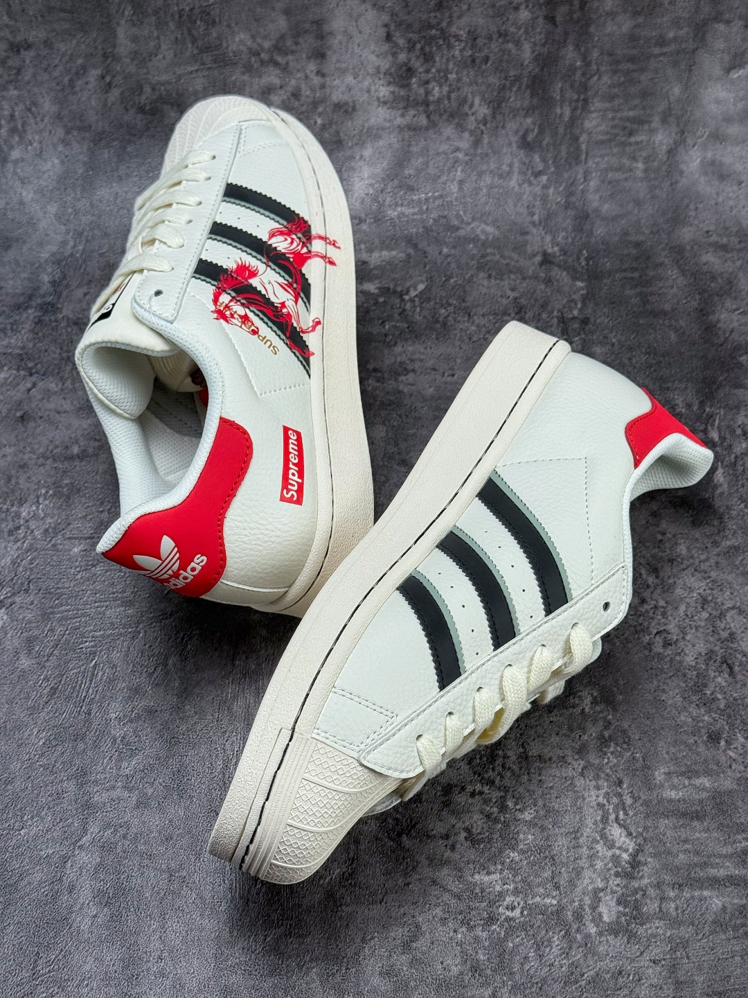 adidas Gazelle INdoor W 马年限定 定制贝壳头 JX8905 adidas Gazelle INdoor W 马年限定 定制贝壳头 JX8905